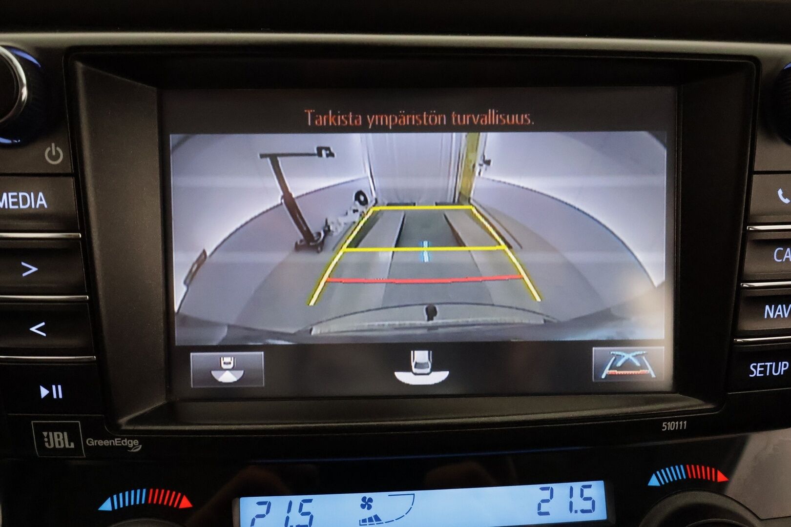 TOYOTA RAV4 2016 AWD 2.5 Hybrid Executive ** Adapt.vakkari / P.kamera / Kattoluukku / Nahkasisusta / Keyles / Navi