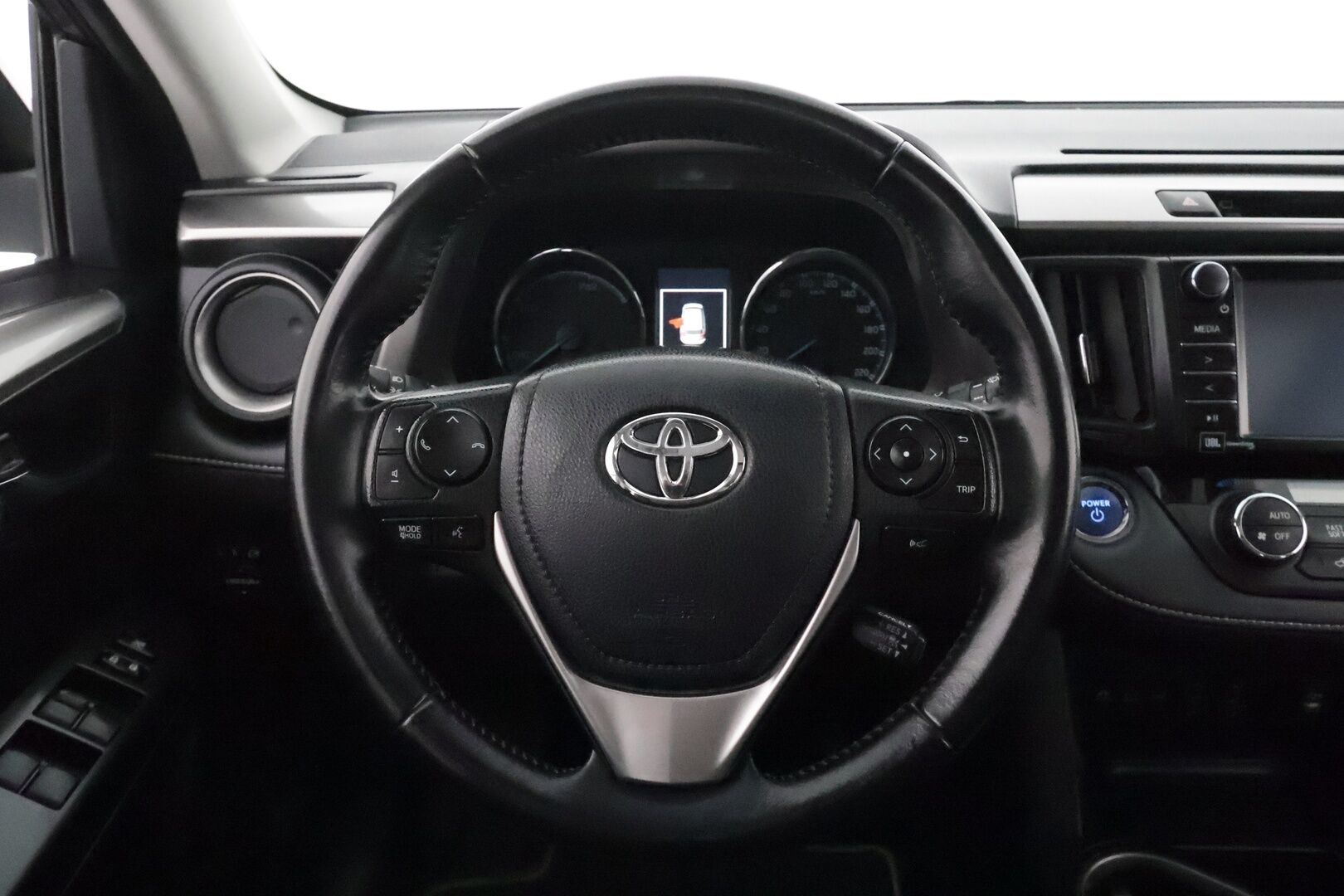 TOYOTA RAV4 2016 AWD 2.5 Hybrid Executive ** Adapt.vakkari / P.kamera / Kattoluukku / Nahkasisusta / Keyles / Navi