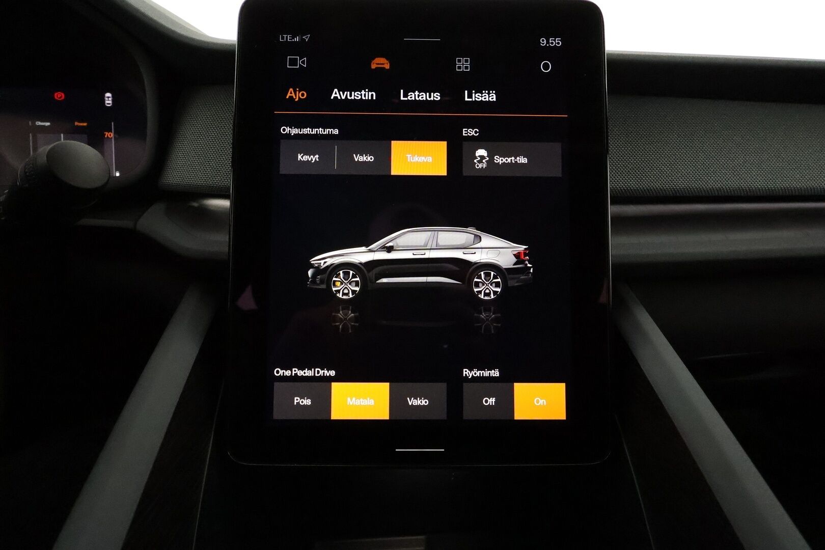 POLESTAR 2 2022 Standard Range Single Motor, 165kW, 64kWh ** Pilot & Plus / Lämpöpumppu / Panorama / H&K / 360 kamera / Pixel LED - 3,99 % KORKOTARJOUS TÄHÄN AUTOON - Akku kuntotarkastettu / Muistipenkki / Apple&Android / Keyless / Sporttipenkit