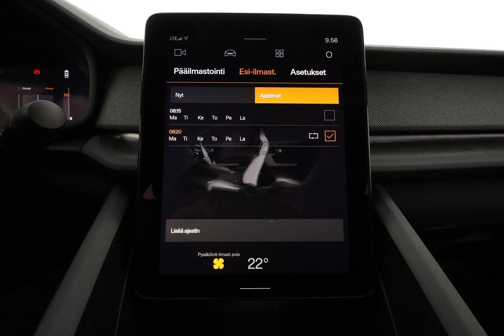 POLESTAR 2 2022 Standard Range Single Motor, 165kW, 64kWh ** Pilot & Plus / Lämpöpumppu / Panorama / H&K / 360 kamera / Pixel LED - 3,99 % KORKOTARJOUS TÄHÄN AUTOON - Akku kuntotarkastettu / Muistipenkki / Apple&Android / Keyless / Sporttipenkit