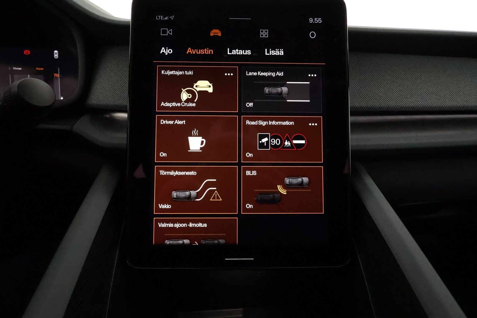 POLESTAR 2 2022 Standard Range Single Motor, 165kW, 64kWh ** Pilot & Plus / Lämpöpumppu / Panorama / H&K / 360 kamera / Pixel LED - 3,99 % KORKOTARJOUS TÄHÄN AUTOON - Akku kuntotarkastettu / Muistipenkki / Apple&Android / Keyless / Sporttipenkit