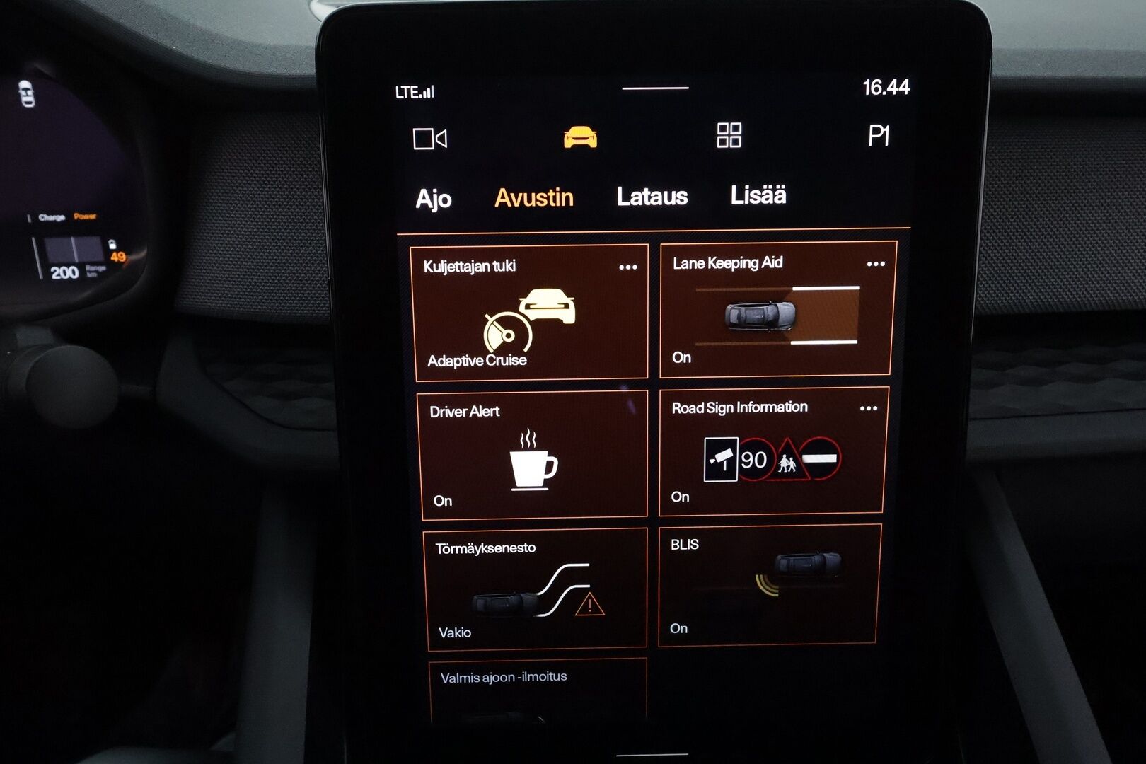 POLESTAR 2 2022 Long Range Single Motor, 78kWh - 3,99 % KORKOTARJOUS TÄHÄN AUTOON - 31.5. ASTI! - Vetokoukku / Pilot / Pixel LED / 360-Kamera / Adapt.Vakkari / Google Maps / Kahdet renkaat aluvantein / Akku kuntotarkistettu!