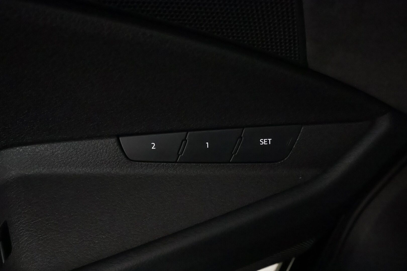 AUDI E-TRON 2021 Advanced 55 quattro **Adapt. vakkari / Navi / Ilma-alusta / Muistipenkki / P.kamera / Kaistavahti** - 3,99 % KORKOTARJOUS TÄHÄN AUTOON - Akku kuntotarkistettu!