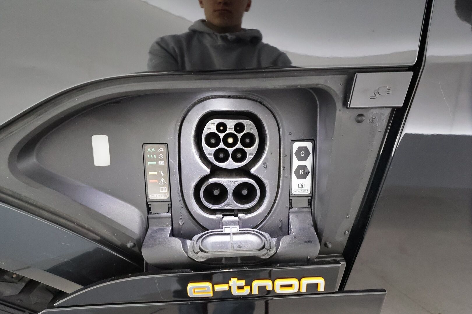 AUDI E-TRON 2021 Advanced 55 quattro **Adapt. vakkari / Navi / Ilma-alusta / Muistipenkki / P.kamera / Kaistavahti** - 3,99 % KORKOTARJOUS TÄHÄN AUTOON - Akku kuntotarkistettu!