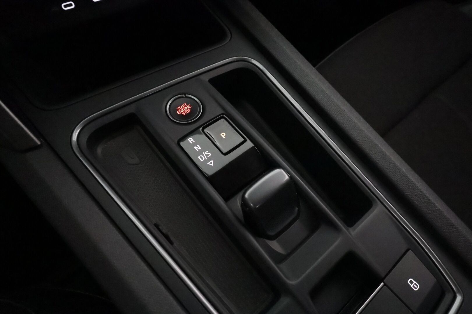 CUPRA FORMENTOR 2022 1.4 PHEV 150 kW e-HYBRID DSG - Adapt.Vakkari / Digimittari / Peruutuskamera / Vetokoukku / Merkkihuollot / KeylessGo / Apple&Android!