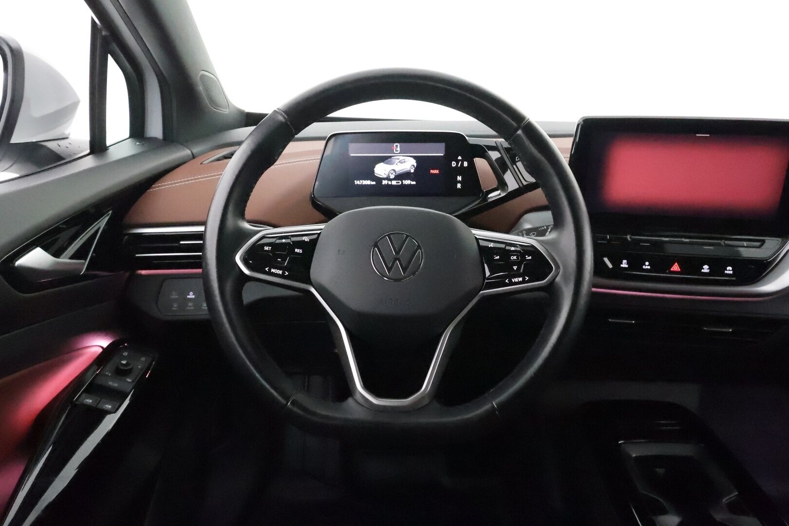 VOLKSWAGEN ID.4 2021 Pro Performance 150 kW, akku 77 kWh **Lämpöpumppu / Matrix LED / Adapt.Vakkari / Peruutuskamera / Vetokoukku** - Akku kuntotarkistettu! / Nahka-Alcantara / Navi / Huippuvarusteet!