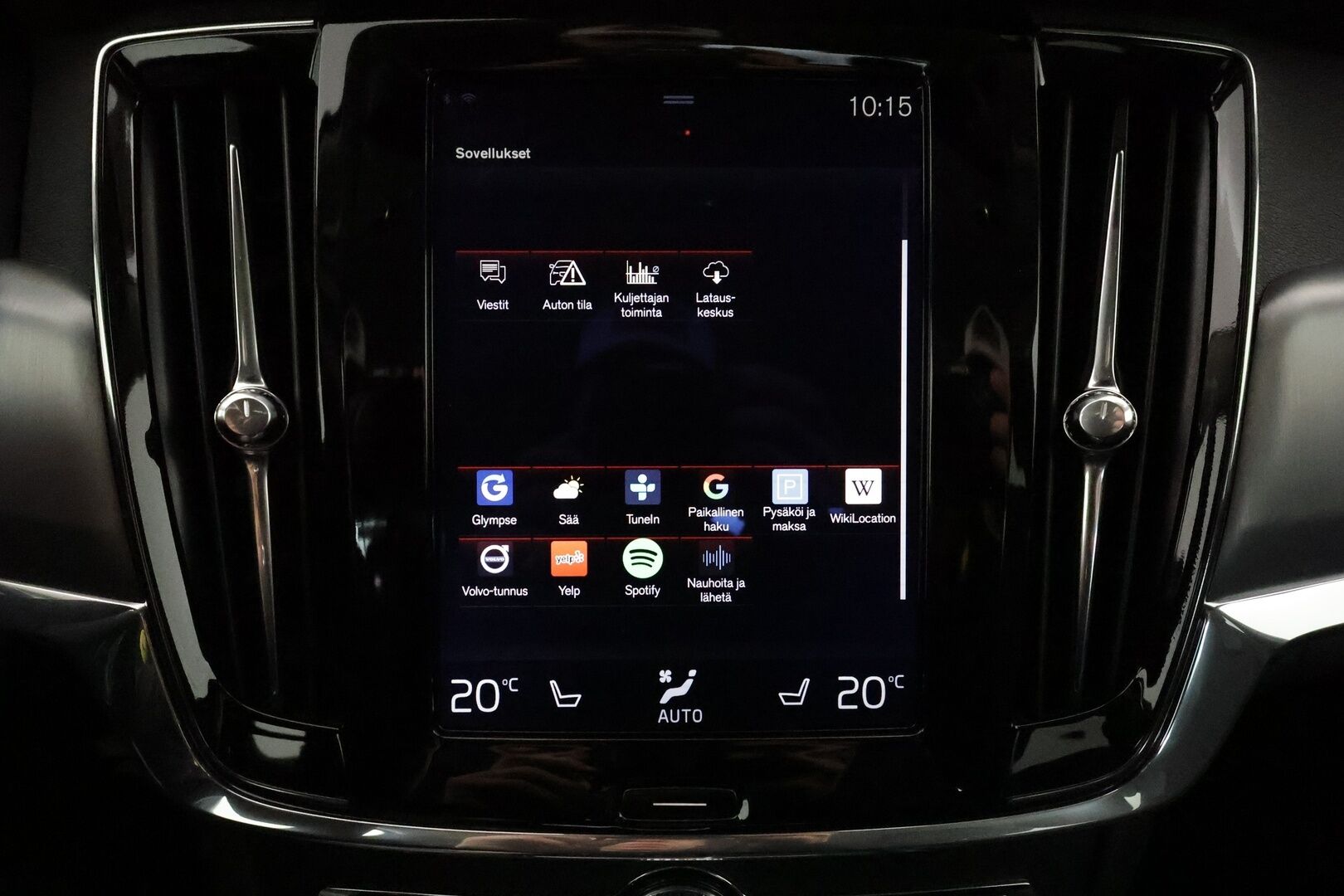 Volvo S90 2018 D4 AWD Geatronic Momentum Advanced **Webasto / Koukku / Full LED / Adapt.vakkari / Puolinahat** - 3,99 % KORKOTARJOUS TÄHÄN AUTOON - 31.5. ASTI! - Merkkihuollettu / Keyless / VOC