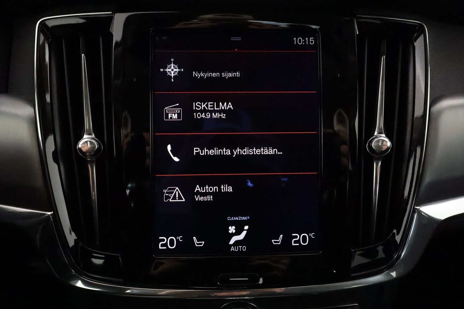 Volvo S90 2018 D4 AWD Geatronic Momentum Advanced **Webasto / Koukku / Full LED / Adapt.vakkari / Puolinahat** - 3,99 % KORKOTARJOUS TÄHÄN AUTOON - 31.5. ASTI! - Merkkihuollettu / Keyless / VOC