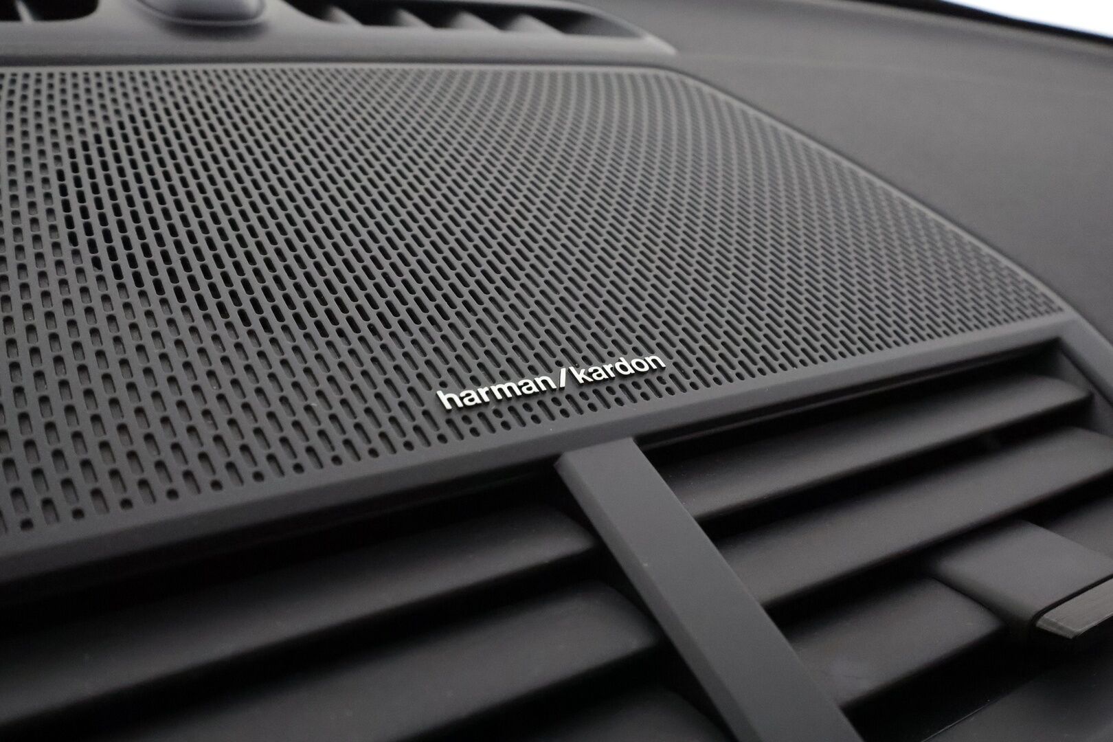 POLESTAR 2 2022 Single Motor Pilot/Plus**Lasikatto / 360° Kamera / Adapt.Vakkari / Pixel-LED / Sporttipenkki Muistilla / Harman/Kardon** - Google Maps / Kaistavahti / KeylessGO / 2x Renkaat