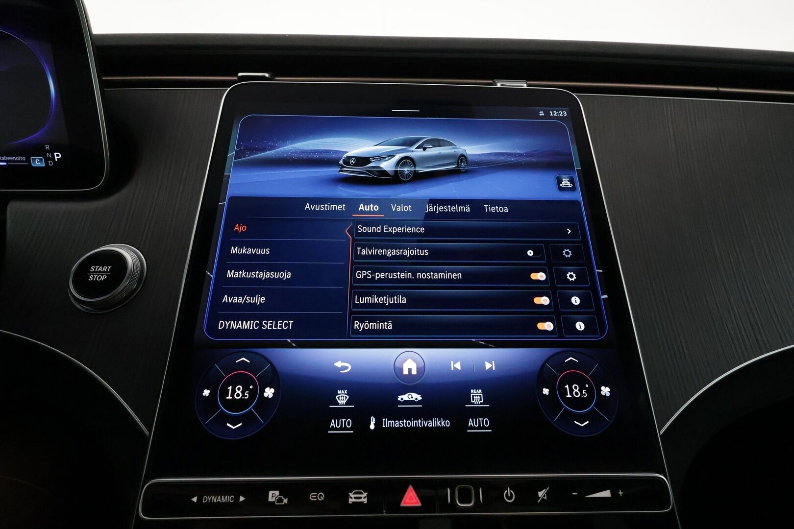 MERCEDES-BENZ EQE 2022 350+ AMG Style ** Digital-LED / Ilma-alusta / Adapt.Vakkari / Panorama / 360° Kamera / HUD / Burmester / KeylessGO ** - 3,99 % KORKOTARJOUS TÄHÄN AUTOON - 2x Renkaat / Akku Kuntotarkistettu!