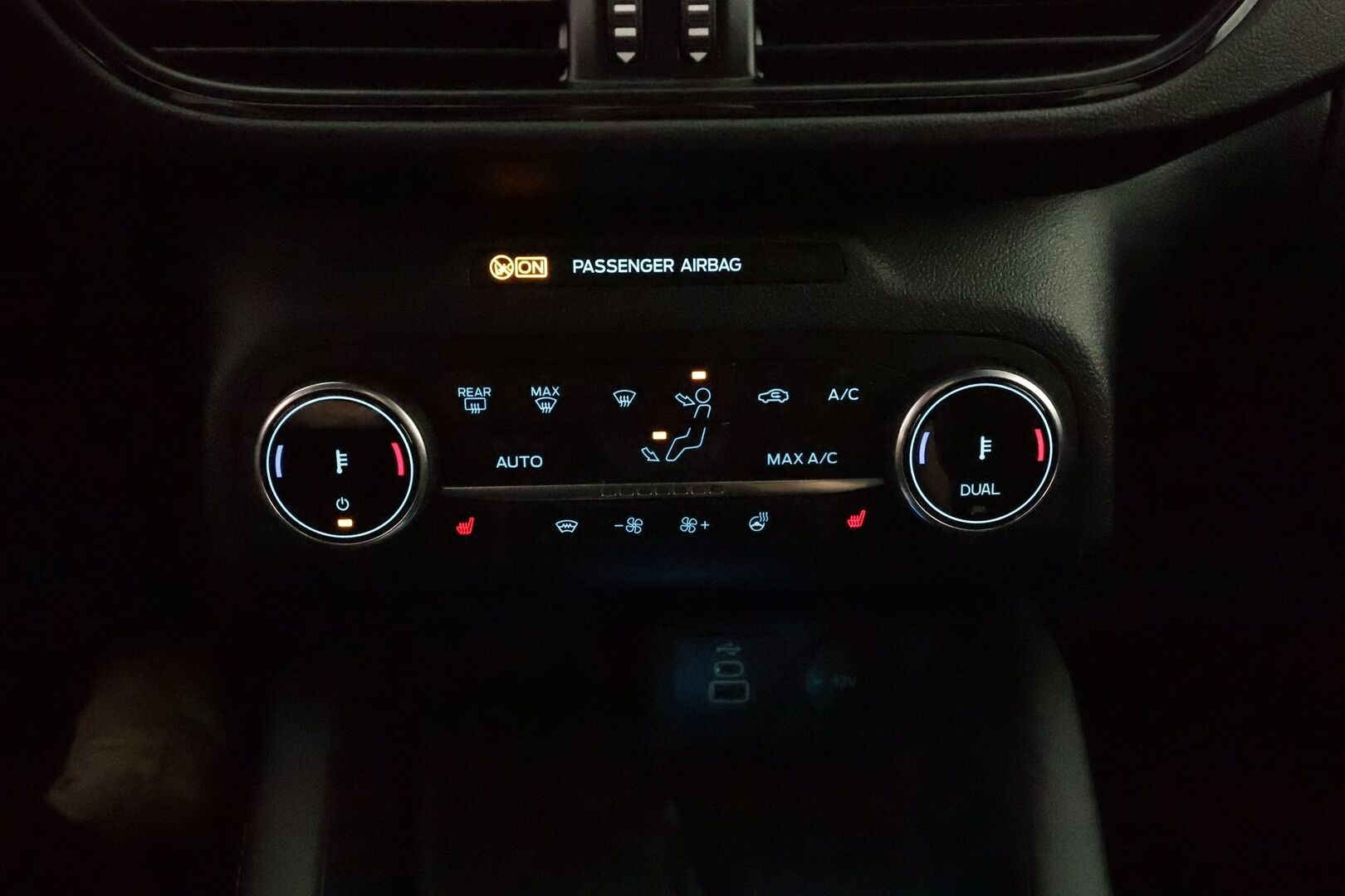 FORD KUGA 2023 2,5 Ladattava hybridi (PHEV)  CVT FWD ST-Line X ** HUD / Adapt.Vakkari / P.Kamera / LED-valot / Bang&Olufsen / Navi ** - 3,99 % KORKOTARJOUS TÄHÄN AUTOON - Akku Kuntotarkistettu!