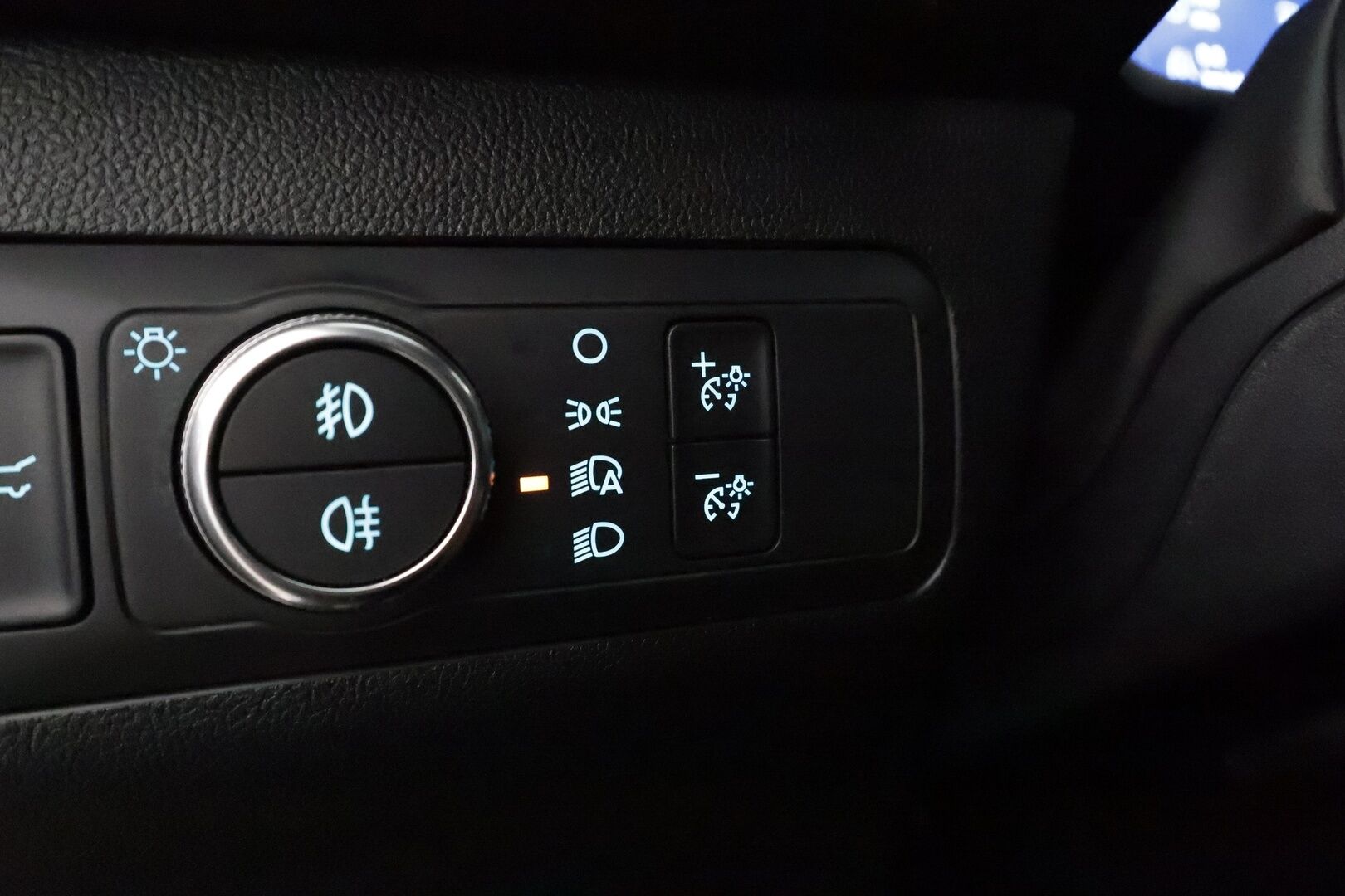 FORD KUGA 2023 2,5 Ladattava hybridi (PHEV)  CVT FWD ST-Line X ** HUD / Adapt.Vakkari / P.Kamera / LED-valot / Bang&Olufsen / Navi ** - 3,99 % KORKOTARJOUS TÄHÄN AUTOON - Akku Kuntotarkistettu!