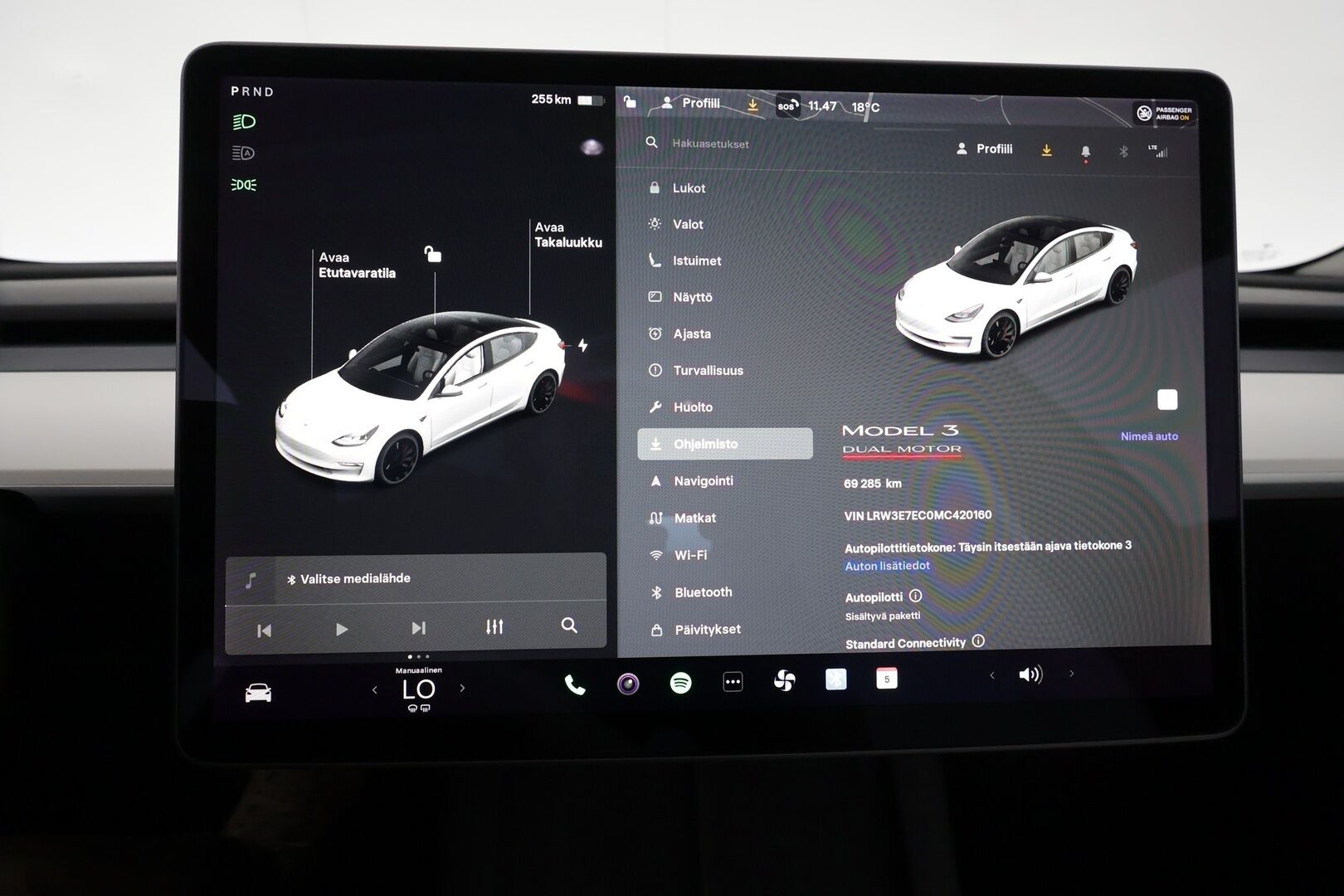 TESLA MODEL 3 2021 Performance Dual Motor ** Lasikatto / Lämpöpumppu / Adapt.Vakkari / LED-valot / P.Kamera / Premium Audio / Keyless ** - 2x Renkaat / Akku Kuntotarkistettu! 