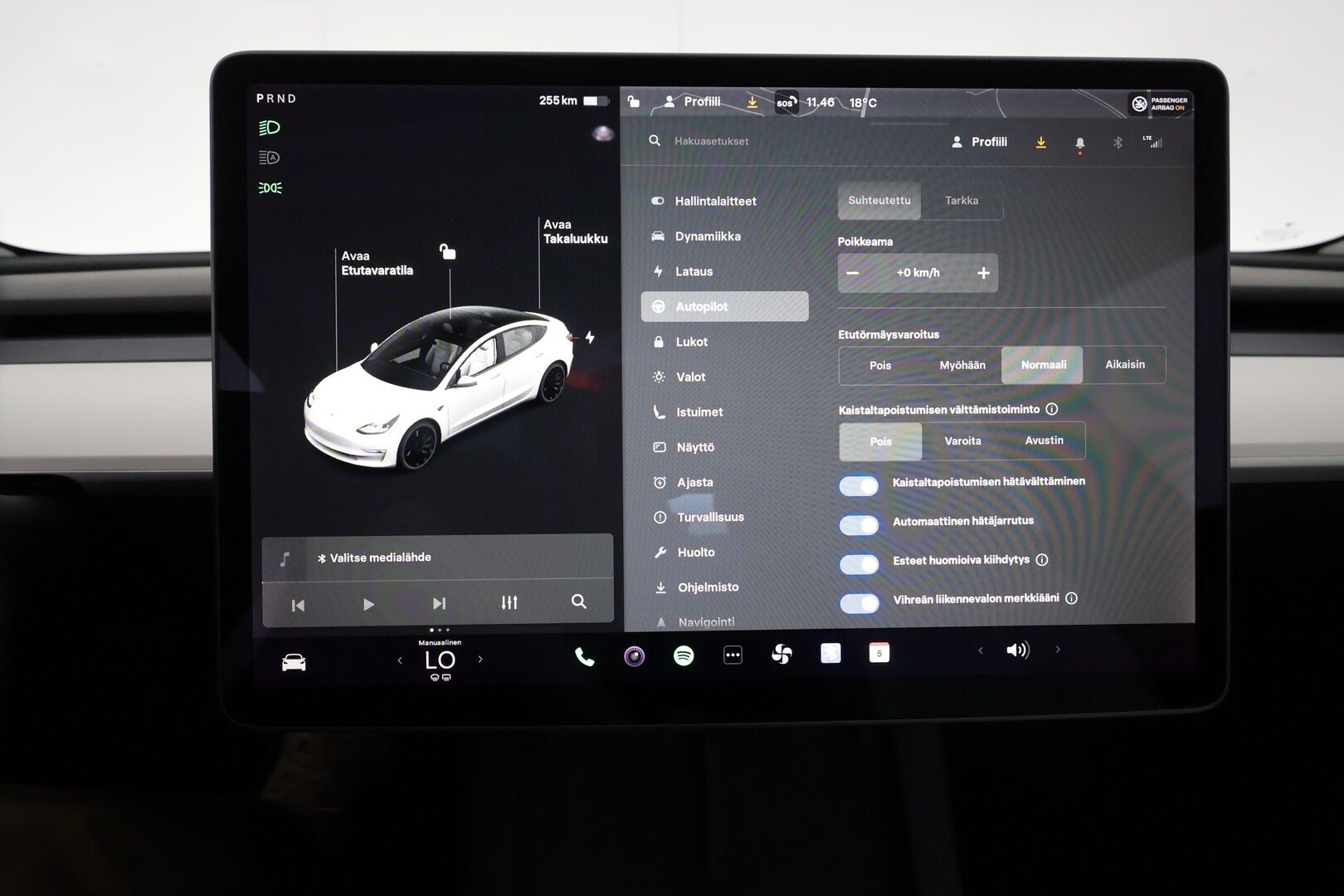 TESLA MODEL 3 2021 Performance Dual Motor ** Lasikatto / Lämpöpumppu / Adapt.Vakkari / LED-valot / P.Kamera / Premium Audio / Keyless ** - 2x Renkaat / Akku Kuntotarkistettu! 