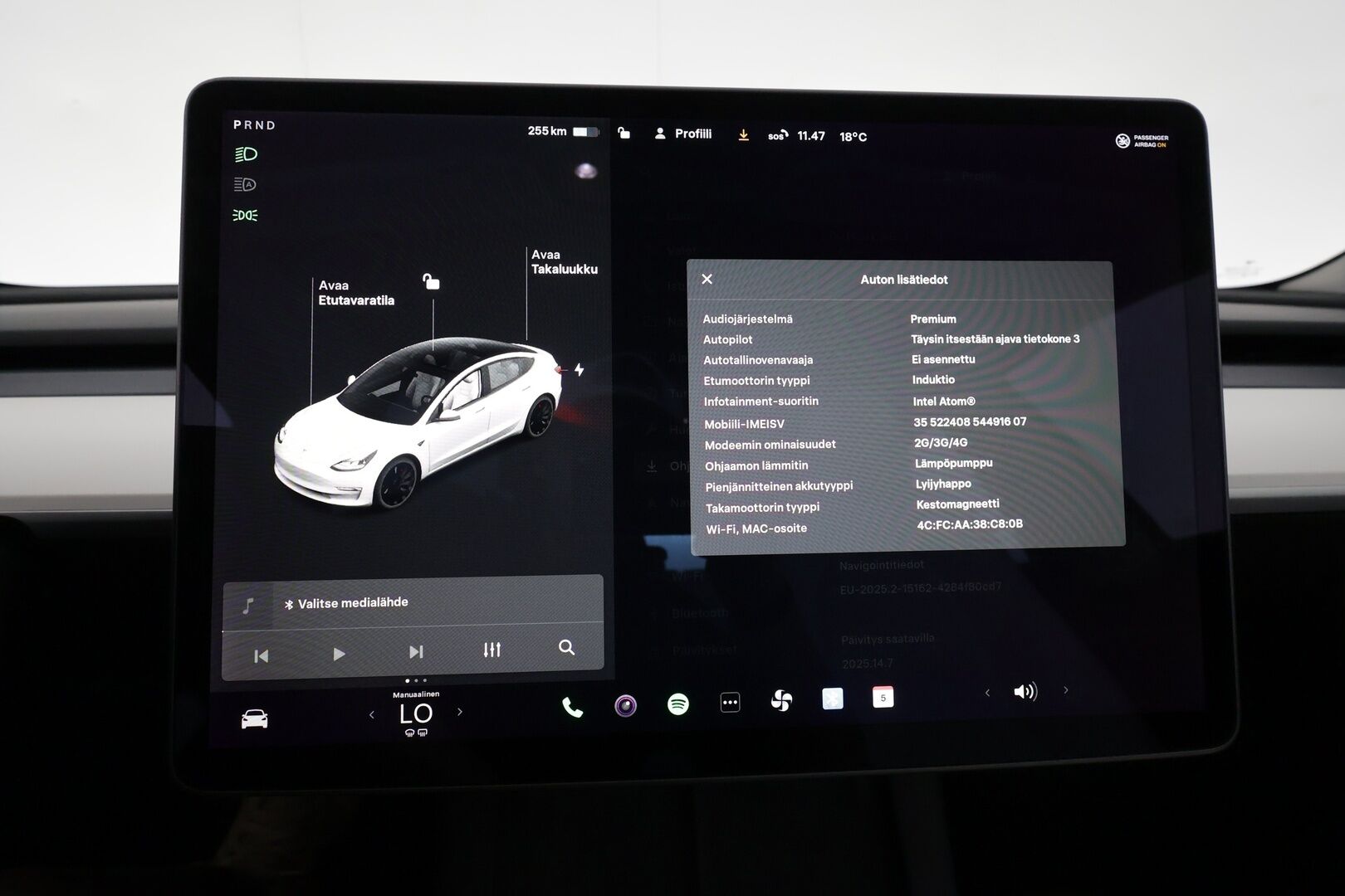TESLA MODEL 3 2021 Performance Dual Motor ** Lasikatto / Lämpöpumppu / Adapt.Vakkari / LED-valot / P.Kamera / Premium Audio / Keyless ** - 2x Renkaat / Akku Kuntotarkistettu! 