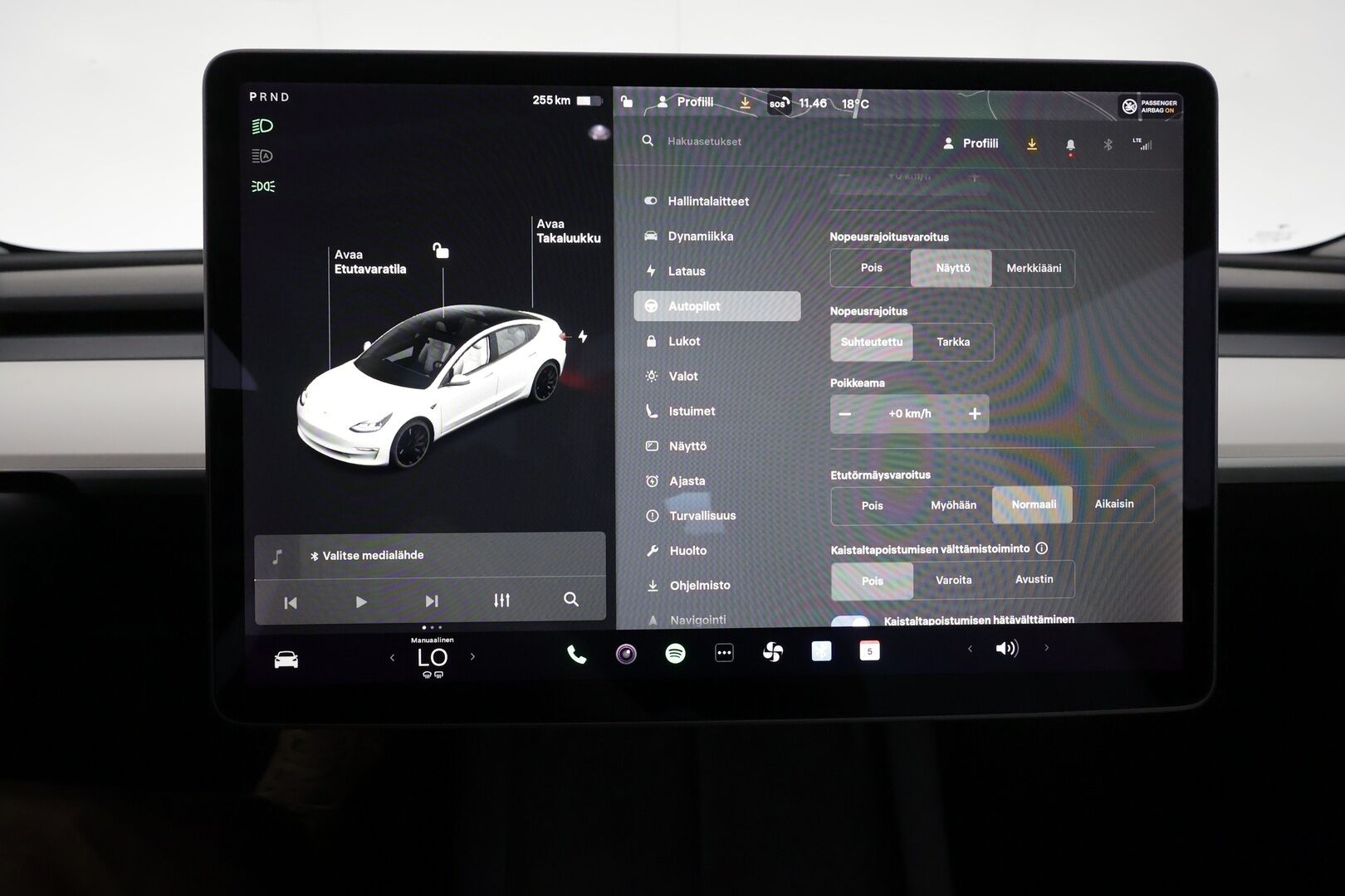 TESLA MODEL 3 2021 Performance Dual Motor ** Lasikatto / Lämpöpumppu / Adapt.Vakkari / LED-valot / P.Kamera / Premium Audio / Keyless ** - 2x Renkaat / Akku Kuntotarkistettu! 