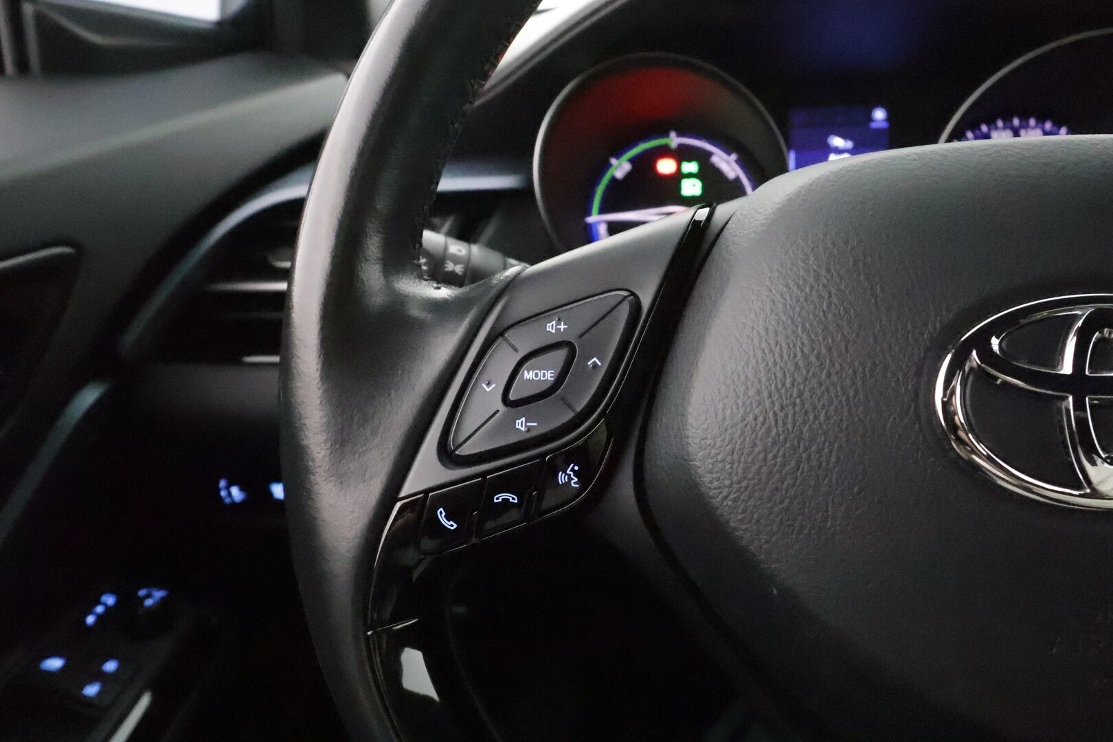 TOYOTA C-HR 2021 1.8 Hybrid X-Edition **Adapt. vakkari / Kaistavahti / Apple&Android / P.kamera / Keyless / Kahdet renkaat**