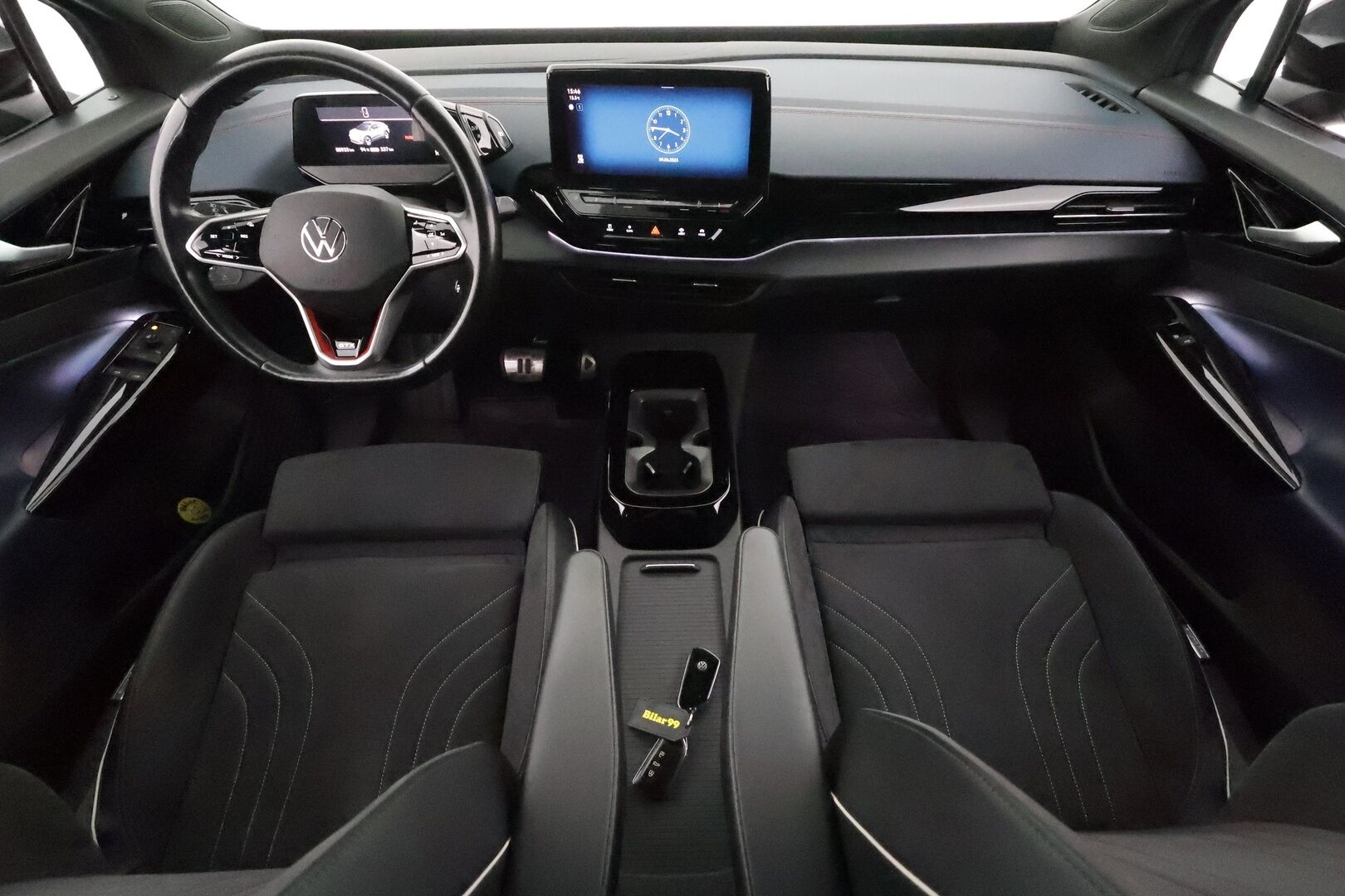 VOLKSWAGEN ID.4 2022 GTX Dual Motor AWD 77kWh **Lämpöpumppu / Hierovat sporttipenkit muistilla / Koukku / Matrix / Adapt. vakkari / P.kamera** - 3,99 % KORKOTARJOUS TÄHÄN AUTOON - Akku kuntotarkastettu / 2x vanteet / Keyless 