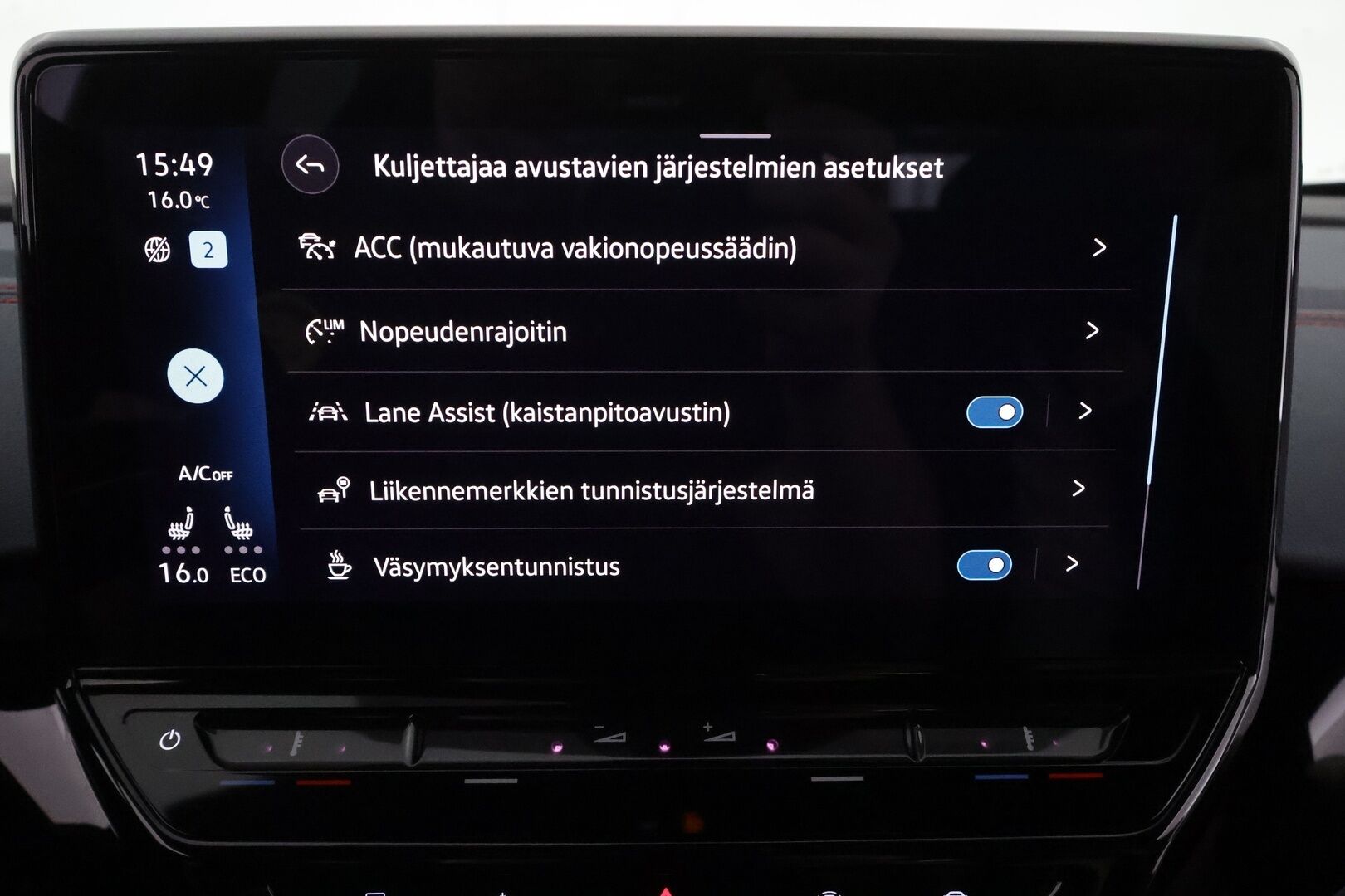 VOLKSWAGEN ID.4 2022 GTX Dual Motor AWD 77kWh **Lämpöpumppu / Hierovat sporttipenkit muistilla / Koukku / Matrix / Adapt. vakkari / P.kamera** - 3,99 % KORKOTARJOUS TÄHÄN AUTOON - Akku kuntotarkastettu / 2x vanteet / Keyless 