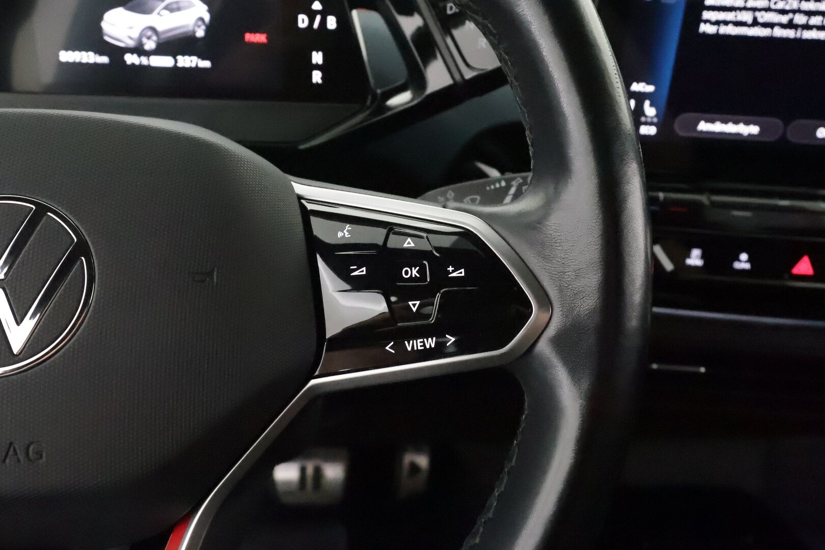 VOLKSWAGEN ID.4 2022 GTX Dual Motor AWD 77kWh **Lämpöpumppu / Hierovat sporttipenkit muistilla / Koukku / Matrix / Adapt. vakkari / P.kamera** - 3,99 % KORKOTARJOUS TÄHÄN AUTOON - Akku kuntotarkastettu / 2x vanteet / Keyless 
