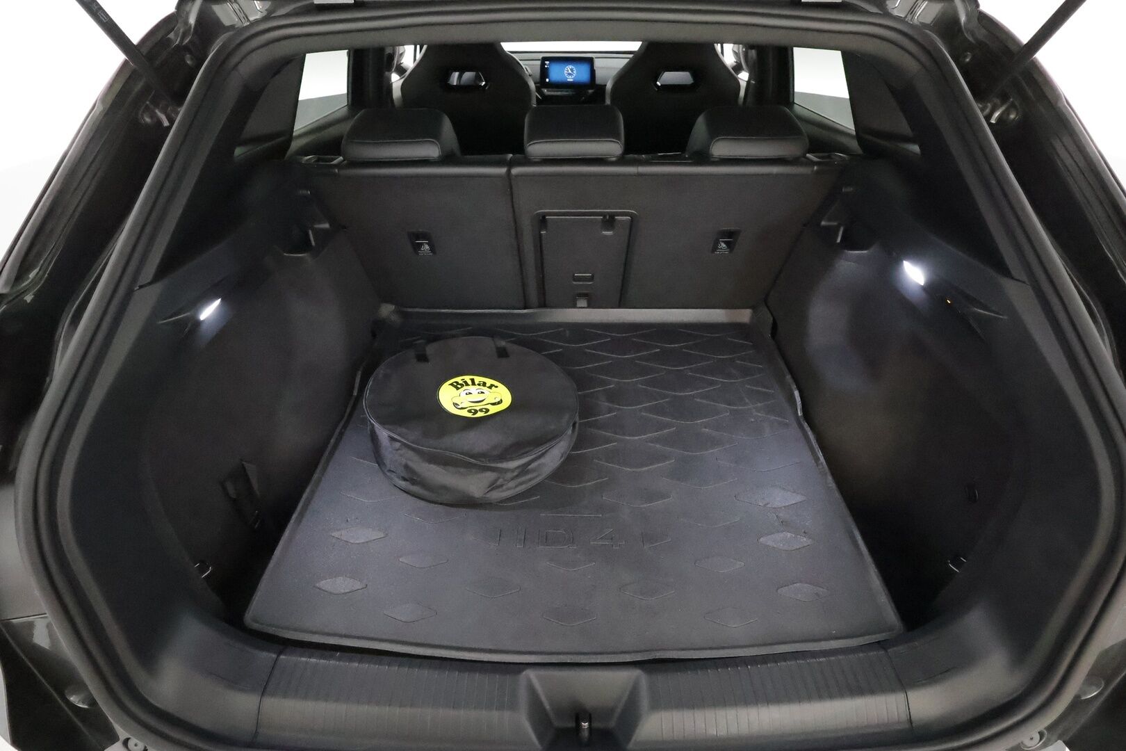 VOLKSWAGEN ID.4 2022 GTX Dual Motor AWD 77kWh **Lämpöpumppu / Hierovat sporttipenkit muistilla / Koukku / Matrix / Adapt. vakkari / P.kamera** - 3,99 % KORKOTARJOUS TÄHÄN AUTOON - Akku kuntotarkastettu / 2x vanteet / Keyless 