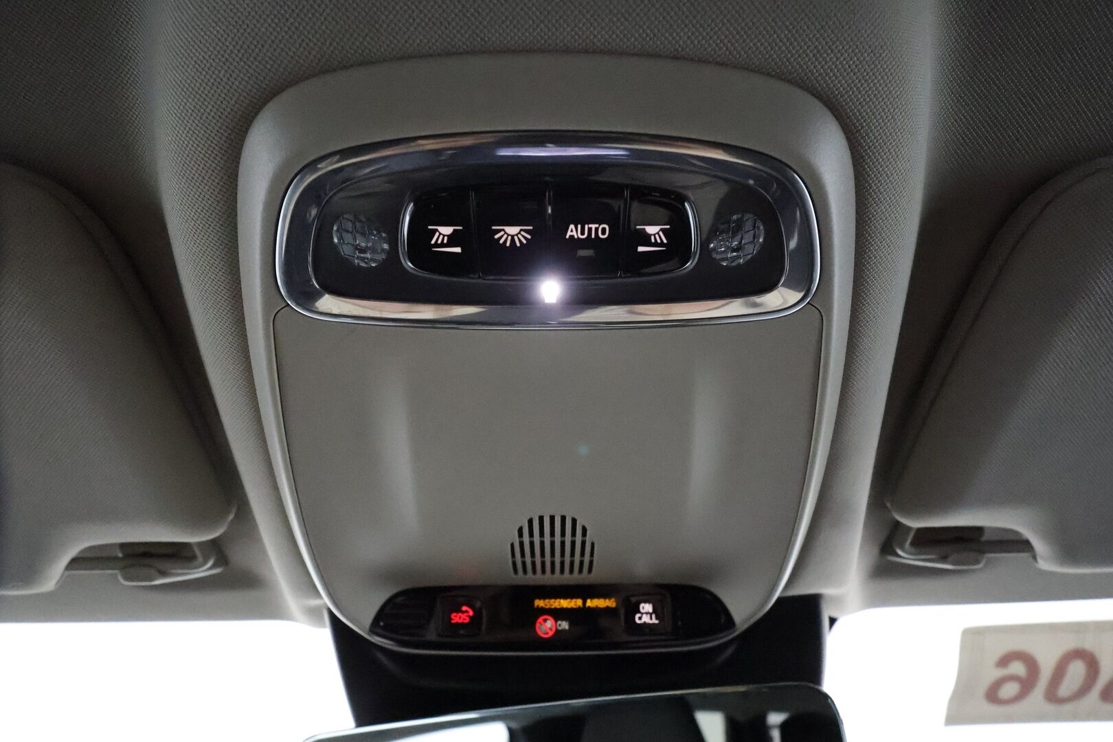 Volvo V90 2021 D4 AWD Momentum Aut. ** Harman&Kardon / Webasto / Adapt.vakkari / Koukku / P-Kamera / Puolinahat ** - 3,99 % KORKOTARJOUS TÄHÄN AUTOON - Merkkiliikkeen huoltokirja / Kahdet renkaat