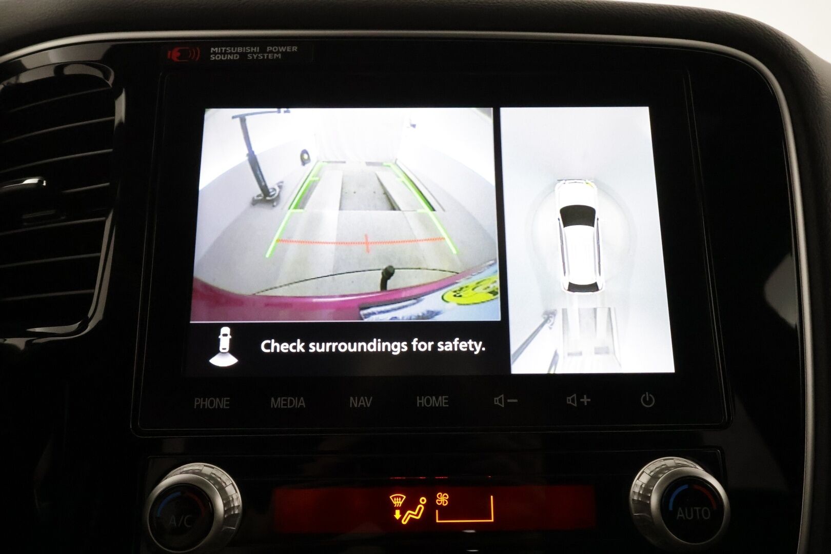 MITSUBISHI OUTLANDER PHEV 2020 Business X 4WD S-Edition 5P **Adapt. vakkari / Timanttinahat / Kattoluukku / Vetokoukku / 360 Kamera / Keyless** - *BLIS / Navigointi / LED / Ratinlämmitin / 2x renkaat aluilla*