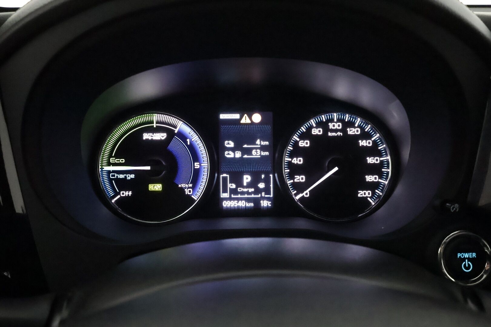 MITSUBISHI OUTLANDER PHEV 2020 Business X 4WD S-Edition 5P **Adapt. vakkari / Timanttinahat / Kattoluukku / Vetokoukku / 360 Kamera / Keyless** - *BLIS / Navigointi / LED / Ratinlämmitin / 2x renkaat aluilla*