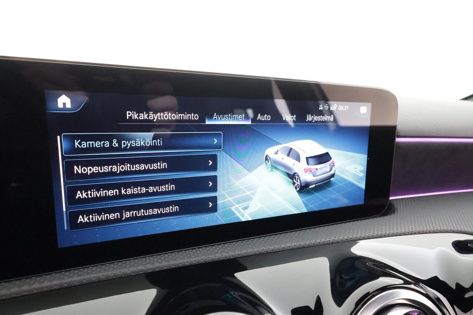 Mercedes-Benz A 2022 200 d 4MATIC A Business AMG * Webasto / Panorama / Muistipenkit / Multibeam / Koukkku / Keyless / P.kamera / Widescreen * - Kahdet renkaat aluvanteilla / Merkkihuollettu / Huippuvarusteet