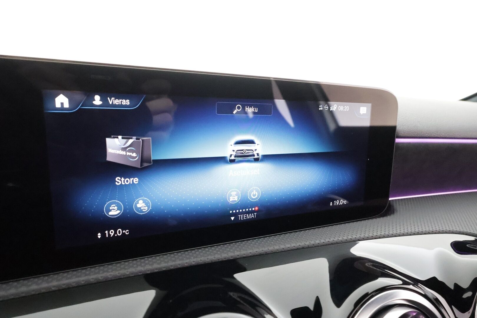 Mercedes-Benz A 2022 200 d 4MATIC A Business AMG * Webasto / Panorama / Muistipenkit / Multibeam / Koukkku / Keyless / P.kamera / Widescreen * - Kahdet renkaat aluvanteilla / Merkkihuollettu / Huippuvarusteet