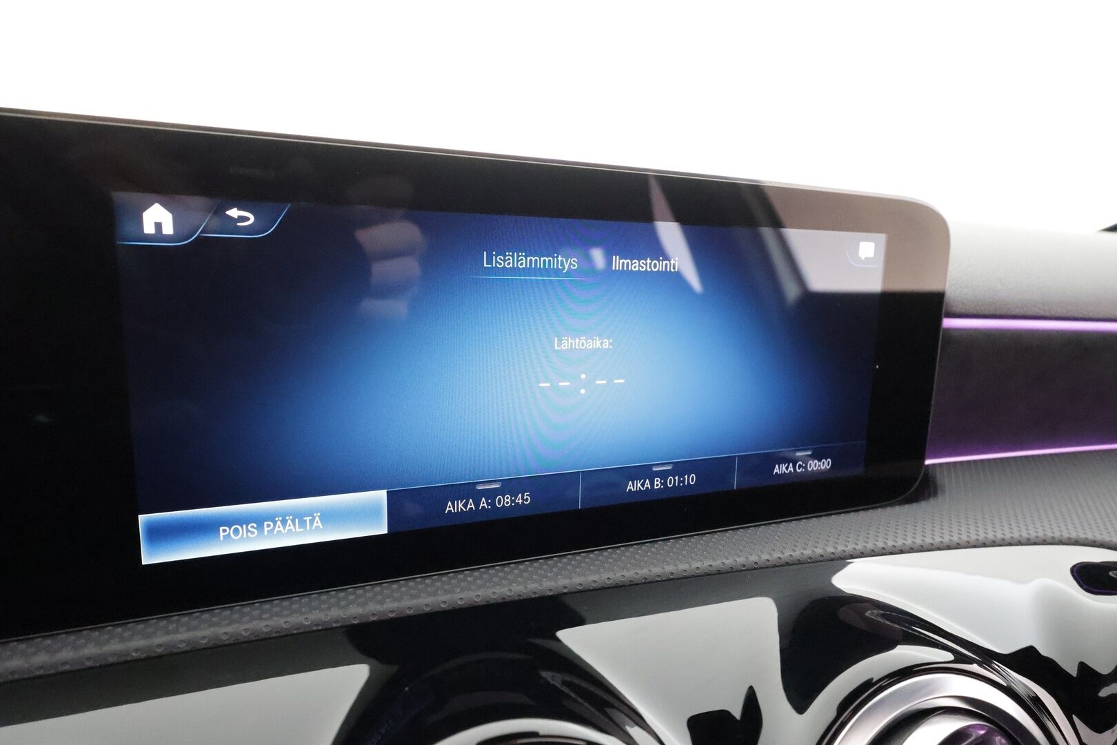 Mercedes-Benz A 2022 200 d 4MATIC A Business AMG * Webasto / Panorama / Muistipenkit / Multibeam / Koukkku / Keyless / P.kamera / Widescreen * - Kahdet renkaat aluvanteilla / Merkkihuollettu / Huippuvarusteet