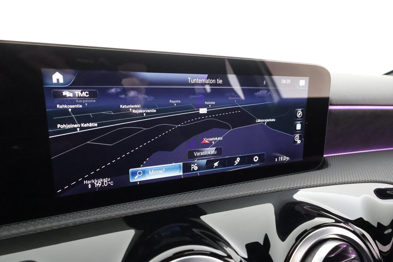 Mercedes-Benz A 2022 200 d 4MATIC A Business AMG * Webasto / Panorama / Muistipenkit / Multibeam / Koukkku / Keyless / P.kamera / Widescreen * - Kahdet renkaat aluvanteilla / Merkkihuollettu / Huippuvarusteet