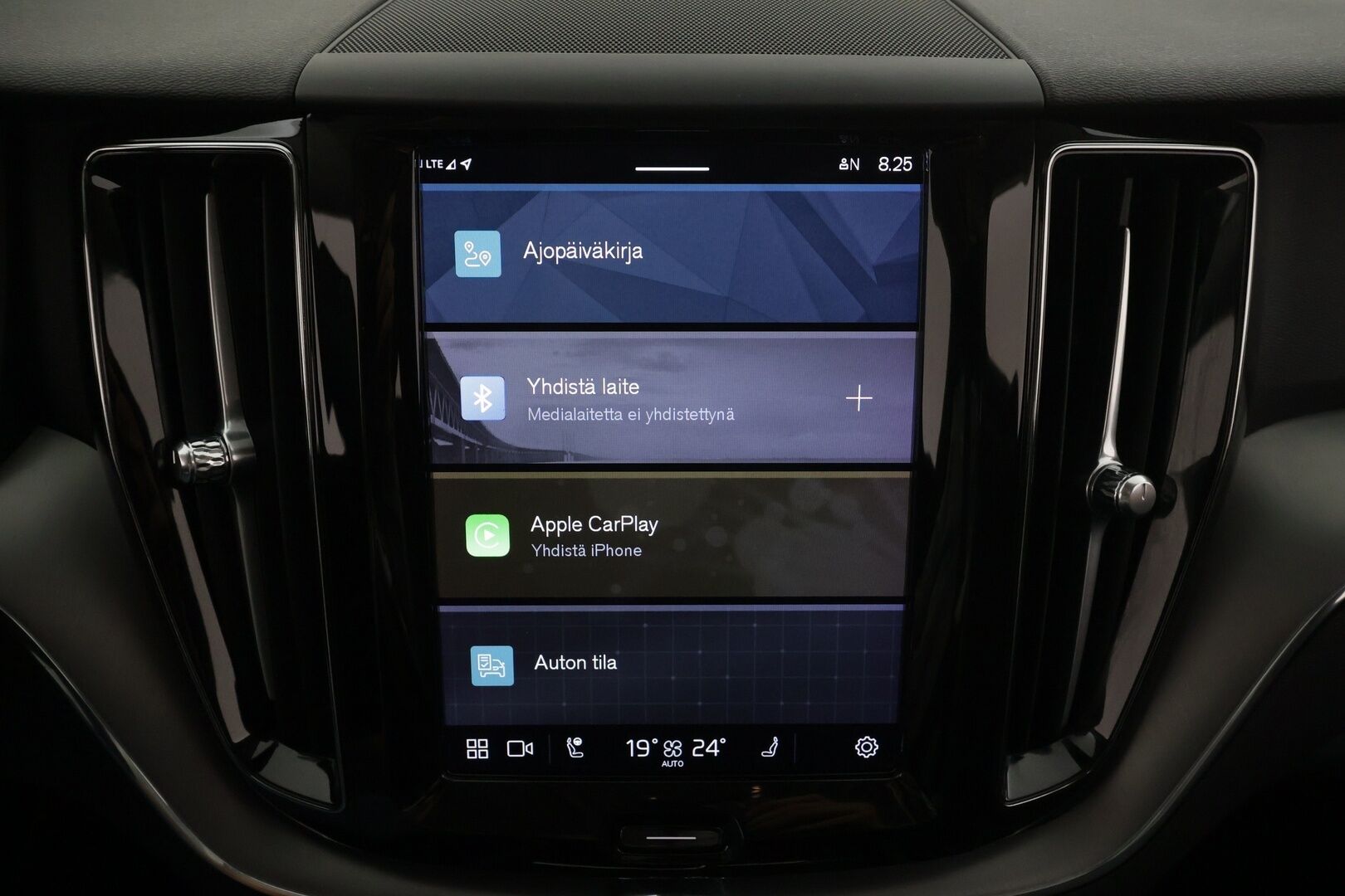 Volvo XC60 2022 T6 TwE AWD Business Inscription Expression aut * ACC / 360° / LED / Navi / Muistipenkki / Koukku / Panorama / Facelift * - Akku kuntotarkastettu / Kahdet renkaat aluvanteilla / Merkkihuollettu