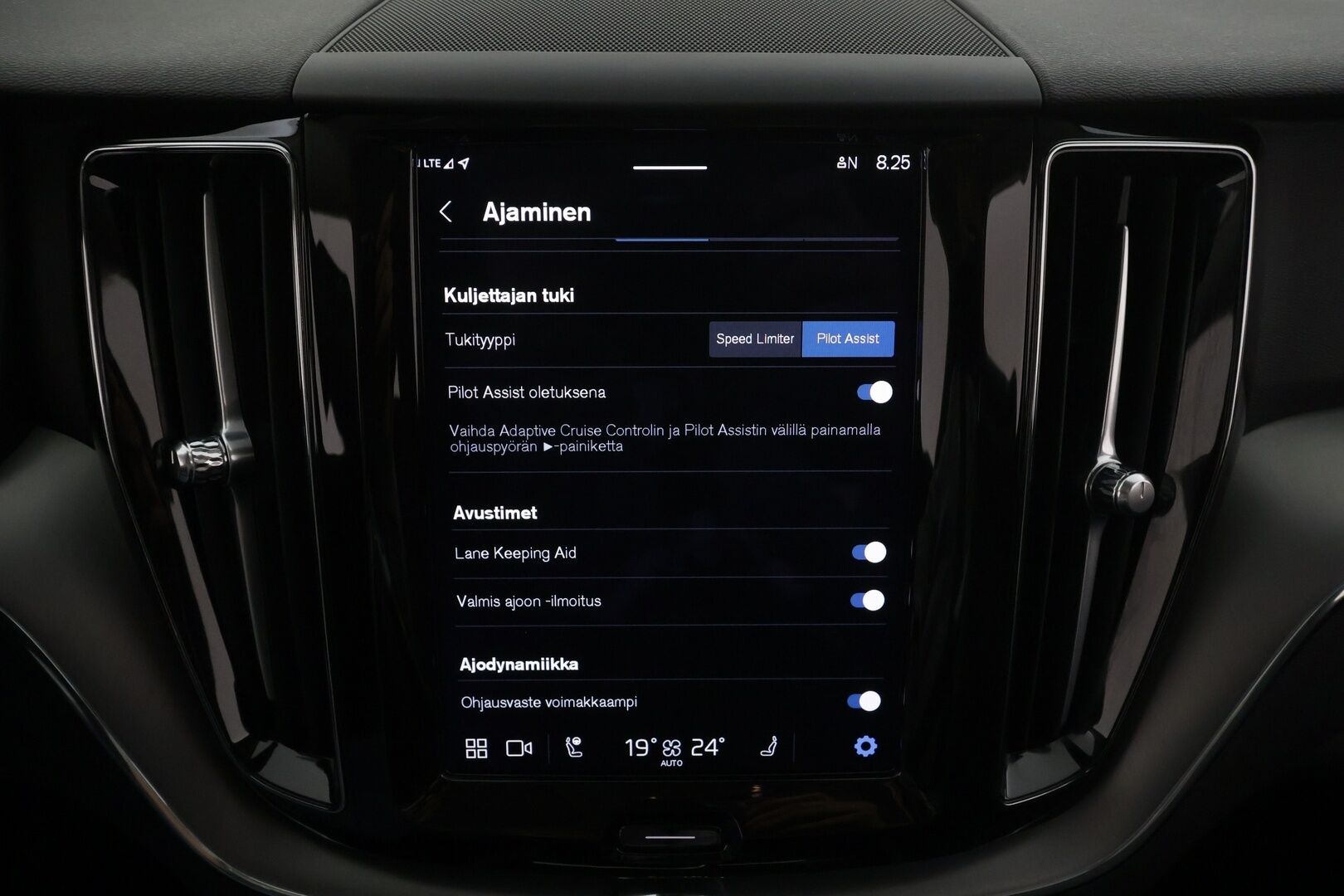 Volvo XC60 2022 T6 TwE AWD Business Inscription Expression aut * ACC / 360° / LED / Navi / Muistipenkki / Koukku / Panorama / Facelift * - Akku kuntotarkastettu / Kahdet renkaat aluvanteilla / Merkkihuollettu