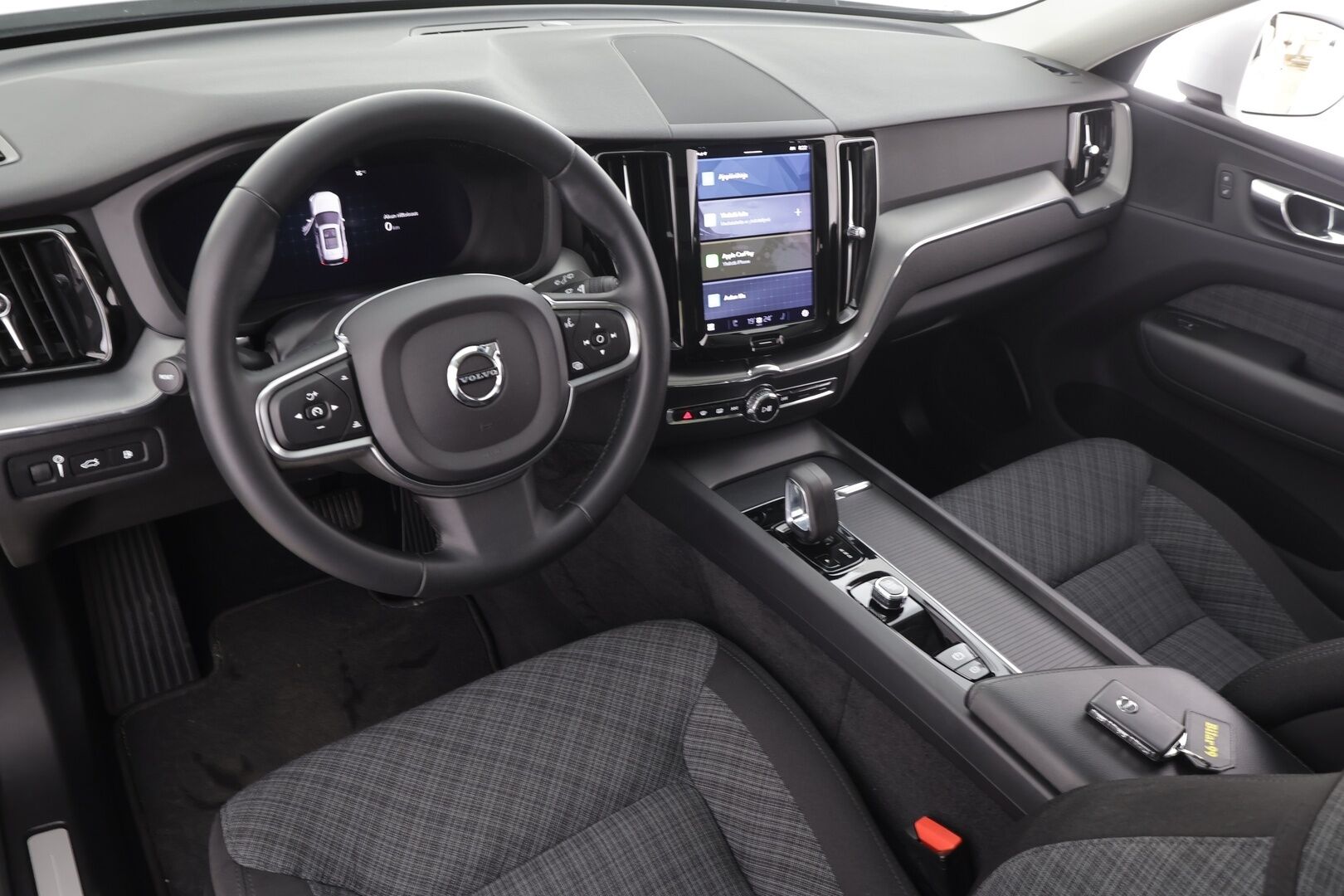 Volvo XC60 2022 T6 TwE AWD Business Inscription Expression aut * ACC / 360° / LED / Navi / Muistipenkki / Koukku / Panorama / Facelift * - Akku kuntotarkastettu / Kahdet renkaat aluvanteilla / Merkkihuollettu