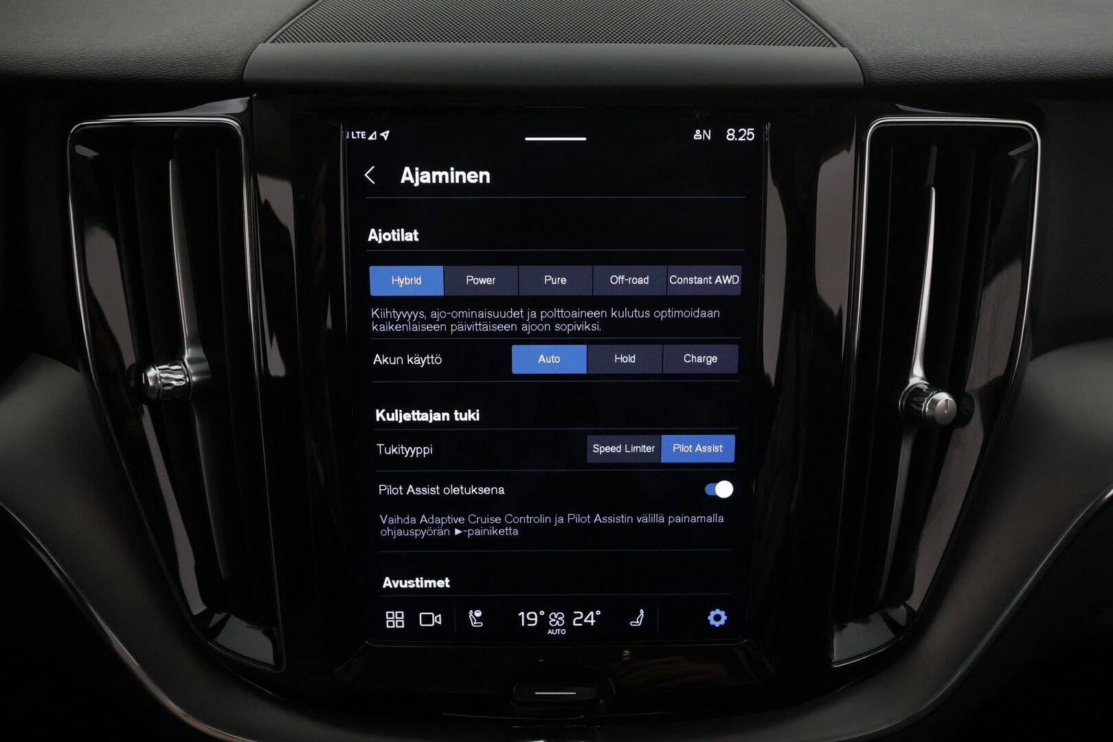 Volvo XC60 2022 T6 TwE AWD Business Inscription Expression aut * ACC / 360° / LED / Navi / Muistipenkki / Koukku / Panorama / Facelift * - Akku kuntotarkastettu / Kahdet renkaat aluvanteilla / Merkkihuollettu