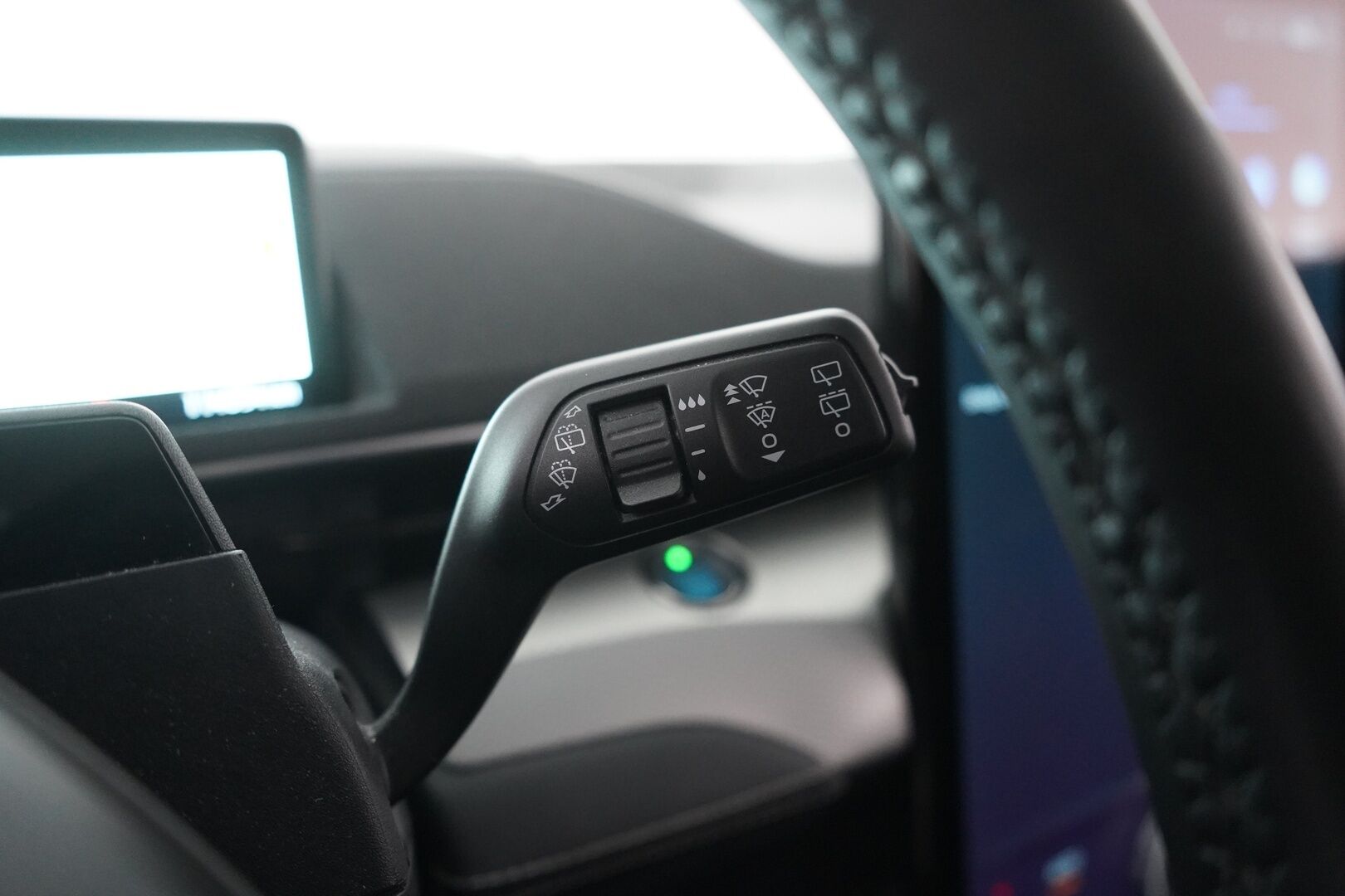 Ford Mustang Mach-E 2021 98kWh 294hv A1 RWD - | ACC | 360° Kamera | BLIS | B&O | Nahkasisusta | LED | Akku kuntotarkastettu | Kahdet renkaat alumiinivanteilla | Akku kuntotarkastettu