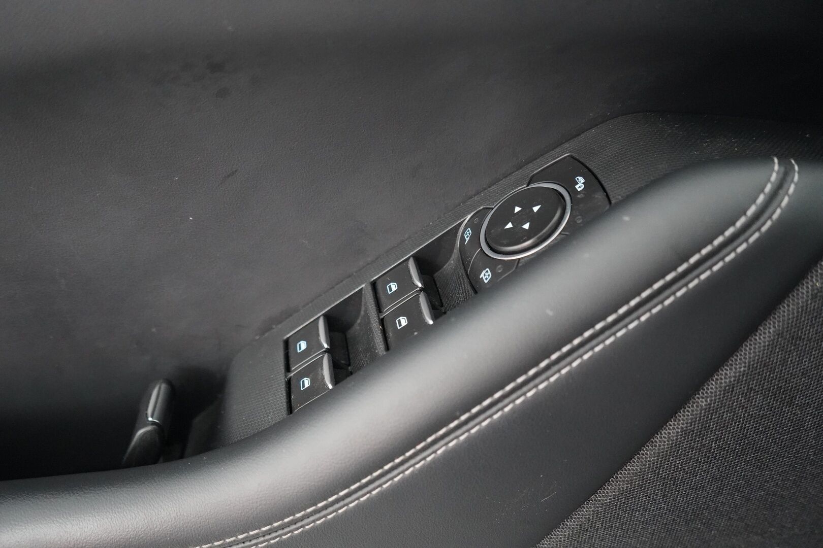 Ford Mustang Mach-E 2021 98kWh 294hv A1 RWD - | ACC | 360° Kamera | BLIS | B&O | Nahkasisusta | LED | Akku kuntotarkastettu | Kahdet renkaat alumiinivanteilla | Akku kuntotarkastettu