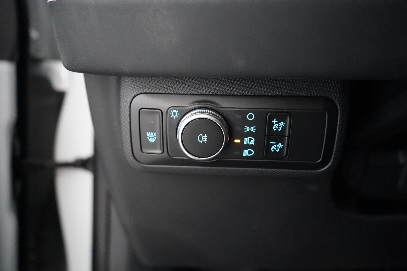 Ford Mustang Mach-E 2021 98kWh 294hv A1 RWD - | ACC | 360° Kamera | BLIS | B&O | Nahkasisusta | LED | Akku kuntotarkastettu | Kahdet renkaat alumiinivanteilla | Akku kuntotarkastettu