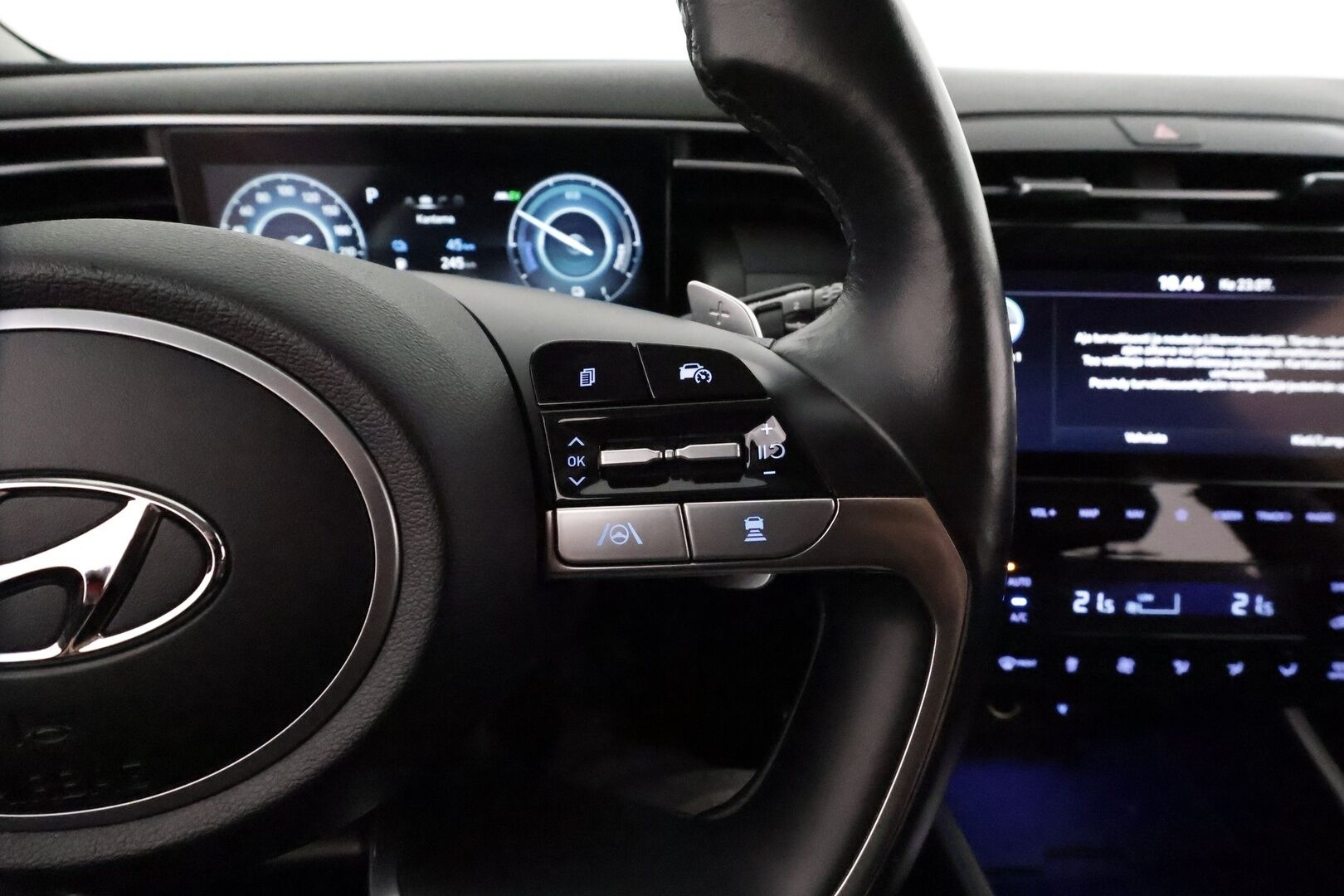 HYUNDAI TUCSON 2022 1.6 T-GDi 265 hv Plug-in 4WD 6AT Premium - BLIS | Pilot assist | Ratinlämmitin | KRELL | LED | ACC | Ilmastoidut nahkapenkit | Navi | P.Kamera | Juuri huollettu