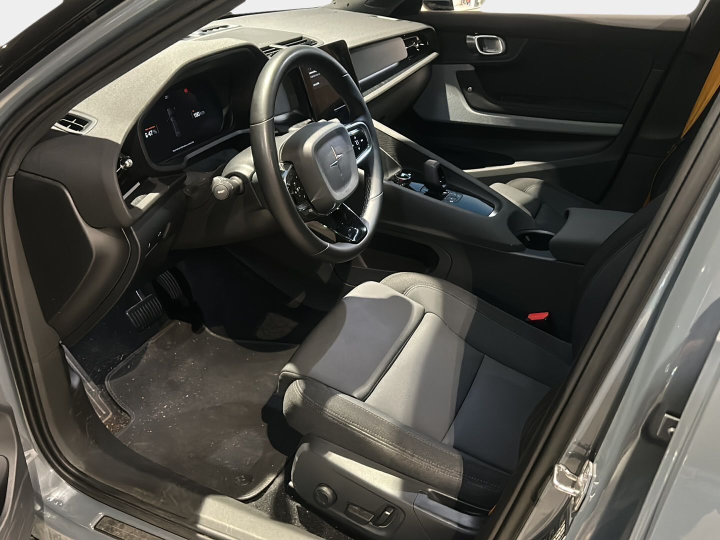 Polestar 2 2021 Long Range Dual Motor Performance, 300kW, 78kWh * Vetokoukku / Harman&Kardon / Lasikatto / Pixel LED / 360-Kamera - 2x Hyvät renkaat aluvantein / Upea väri / Juuri tullut!