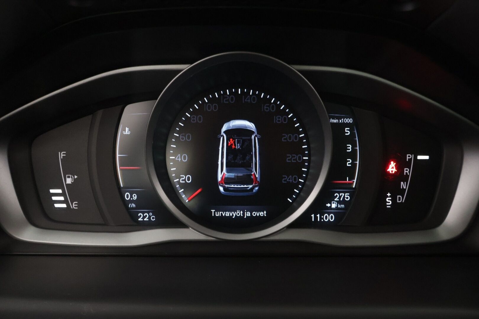 Volvo XC70 2016 D4 AWD Summum aut *Webasto / Adapt. vakkari / Keyless / Nahat muistilla / VOC / Navi / Koukku / Ratinlämmitin / S.kontti* - *Webasto / Adapt. vakkari / Keyless / Nahat muistilla / VOC / Navi / Koukku / Ratinlämmitin / P.tutka*