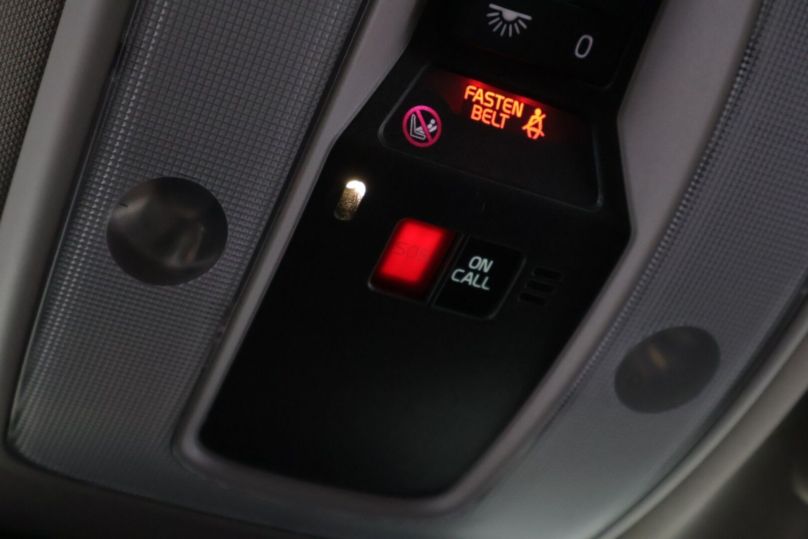 Volvo XC70 2016 D4 AWD Summum aut *Webasto / Adapt. vakkari / Keyless / Nahat muistilla / VOC / Navi / Koukku / Ratinlämmitin / S.kontti* - *Webasto / Adapt. vakkari / Keyless / Nahat muistilla / VOC / Navi / Koukku / Ratinlämmitin / P.tutka*