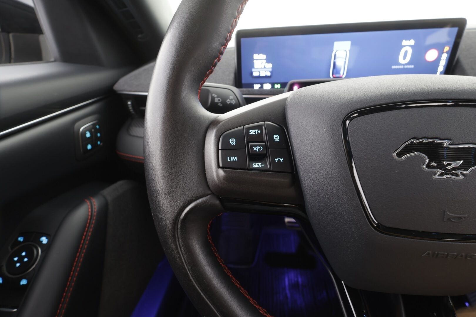 Ford Mustang Mach-E 2021 98kWh 351hv AWD 5-ovinen - | ACC | B&O | LED | 360-Kamera | Muistipenkki | Lasikatto | Nahat | Keyless | Apple&Android | Kahdet Renkaat | Koti & Kauppalaturi |