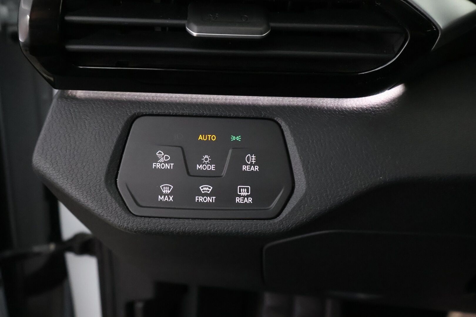 VOLKSWAGEN ID.4 2022 Pro Performance 150 kW, akku 77 kWh - SoH 94% / Adapt.Vakkari / Vetokoukku / iQ Matrix LED / 360-Kamera / Sähköluukku / Lämpöpumppu / 2x Renkaat aluvantein!