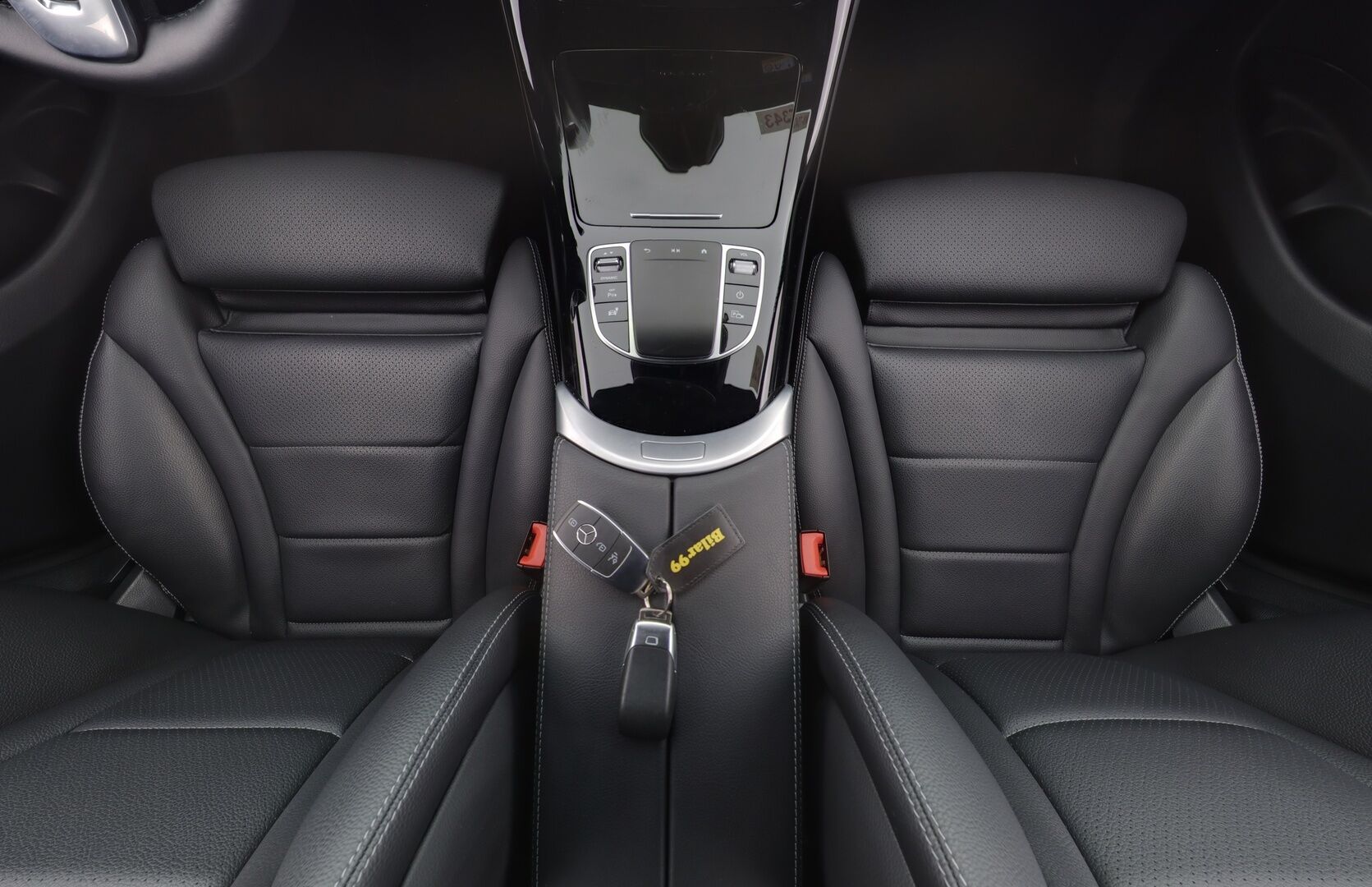 MERCEDES-BENZ EQC 2023 400 4Matic Business - | Distronic+ | P-kamera | Sporttinahat | Multibeam LED | Ohjausavustin | Apple&Android | Sähköluukku |