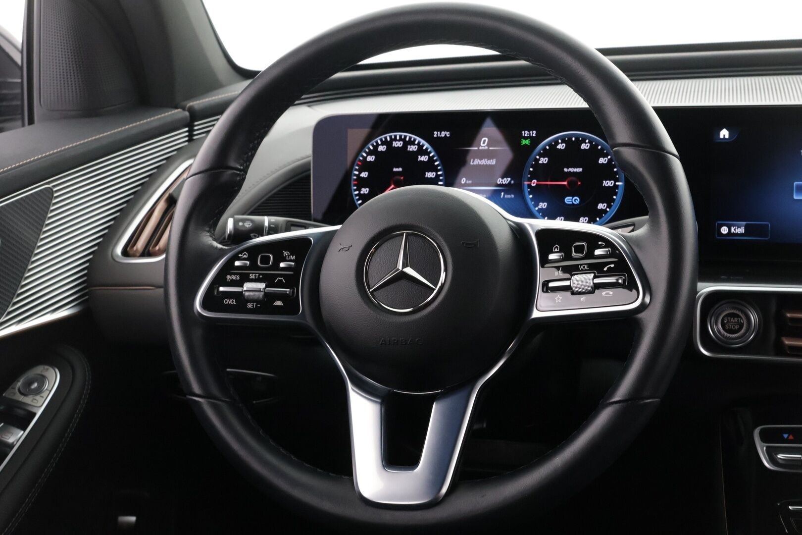 MERCEDES-BENZ EQC 2023 400 4Matic Business - | Distronic+ | P-kamera | Sporttinahat | Multibeam LED | Ohjausavustin | Apple&Android | Sähköluukku |
