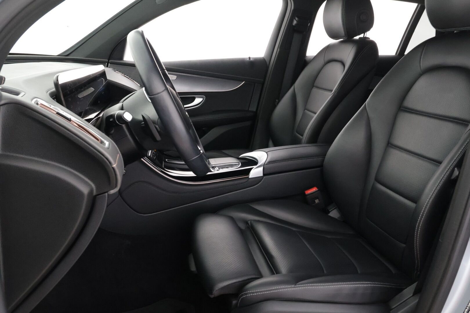 MERCEDES-BENZ EQC 2023 400 4Matic Business - | Distronic+ | P-kamera | Sporttinahat | Multibeam LED | Ohjausavustin | Apple&Android | Sähköluukku |