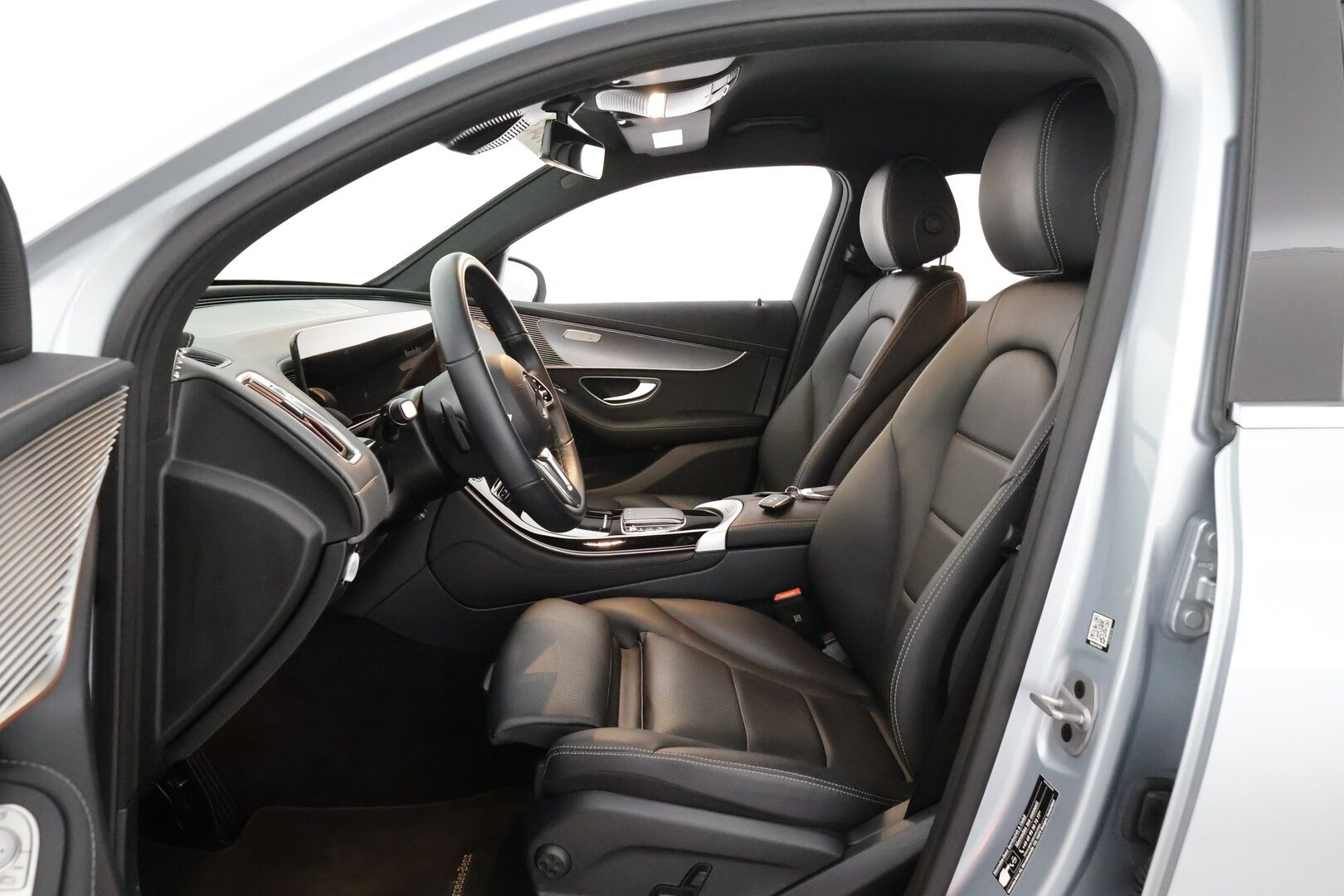 MERCEDES-BENZ EQC 2023 400 4Matic Business - | Distronic+ | P-kamera | Sporttinahat | Multibeam LED | Ohjausavustin | Apple&Android | Sähköluukku |