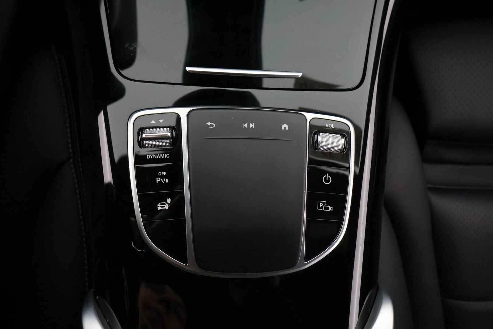 MERCEDES-BENZ EQC 2023 400 4Matic Business - | Distronic+ | P-kamera | Sporttinahat | Multibeam LED | Ohjausavustin | Apple&Android | Sähköluukku |